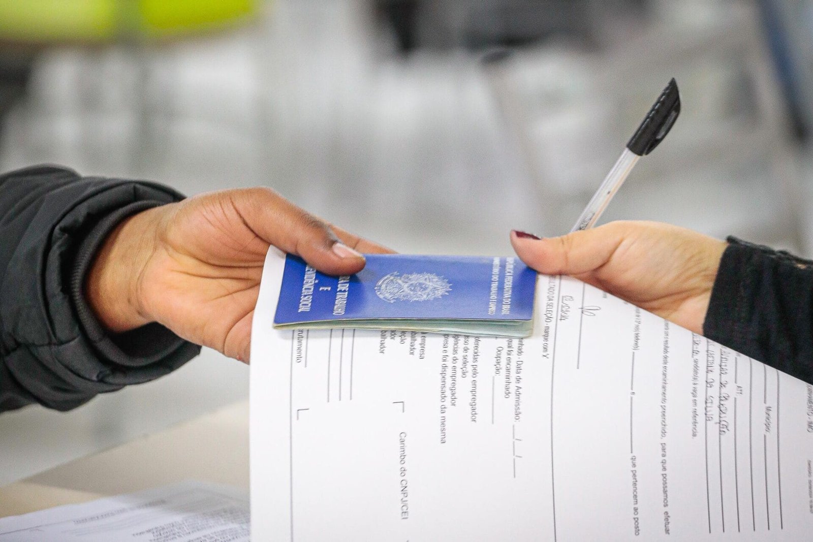 Rede de varejo abre 300 vagas temporárias e efetivas 