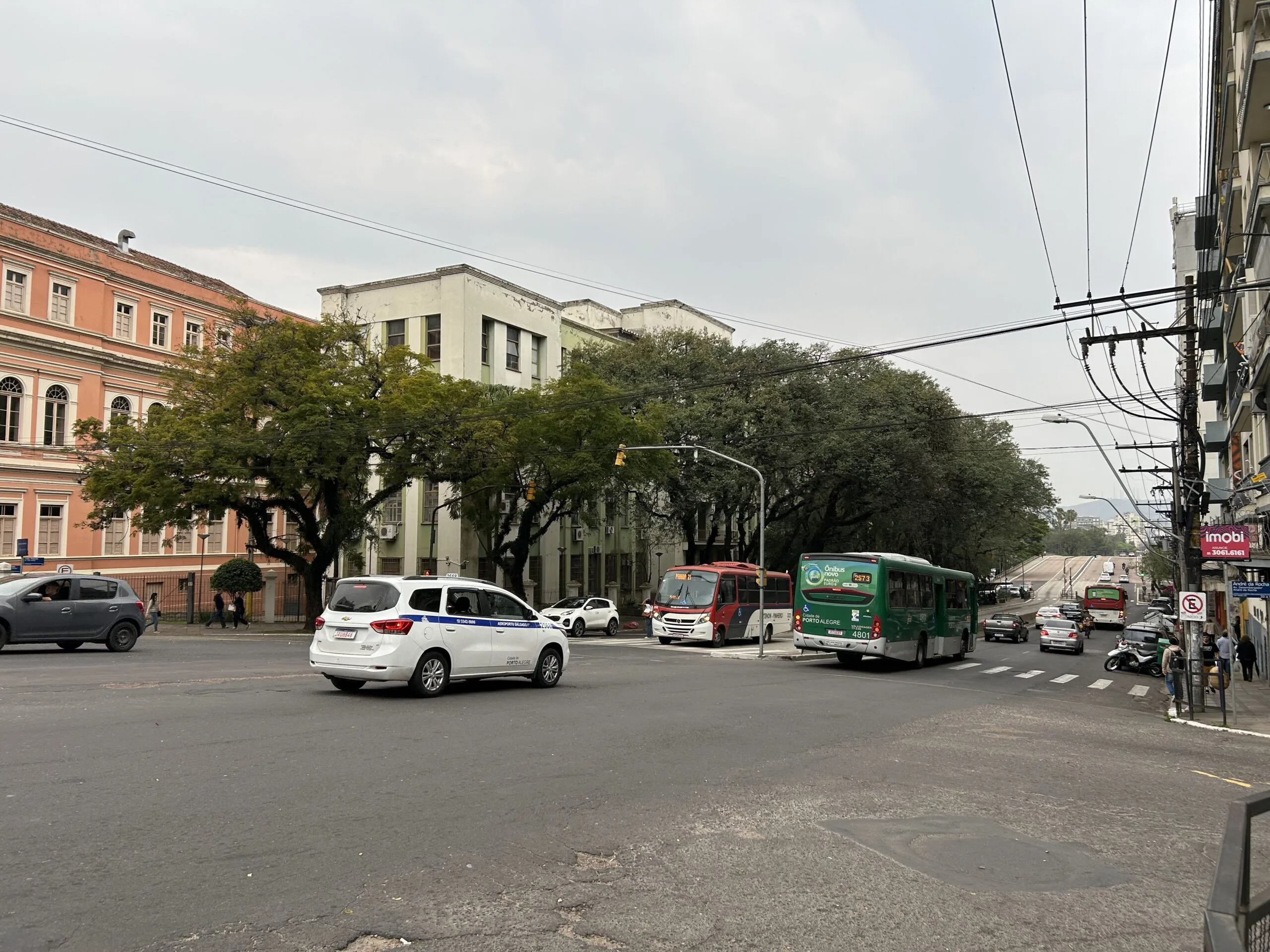 Frente fria provoca nebulosidade e chuva em áreas do RS nesta sexta