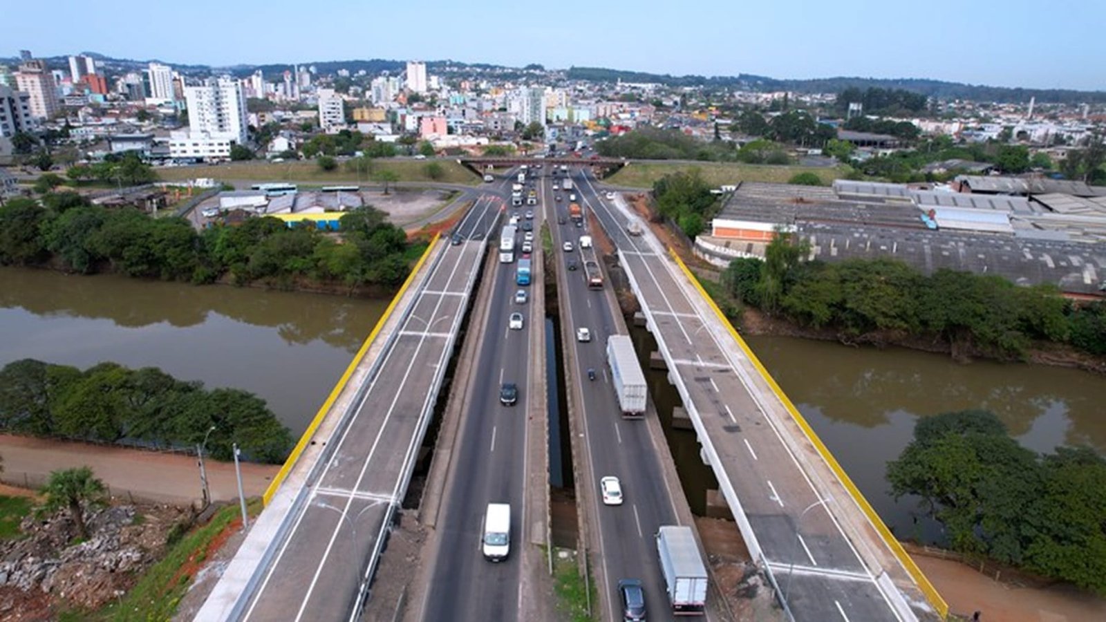 Pontes entram em operação na BR-116, em São Leopoldo 8 Pontes entram em operação na BR-116, em São Leopoldo