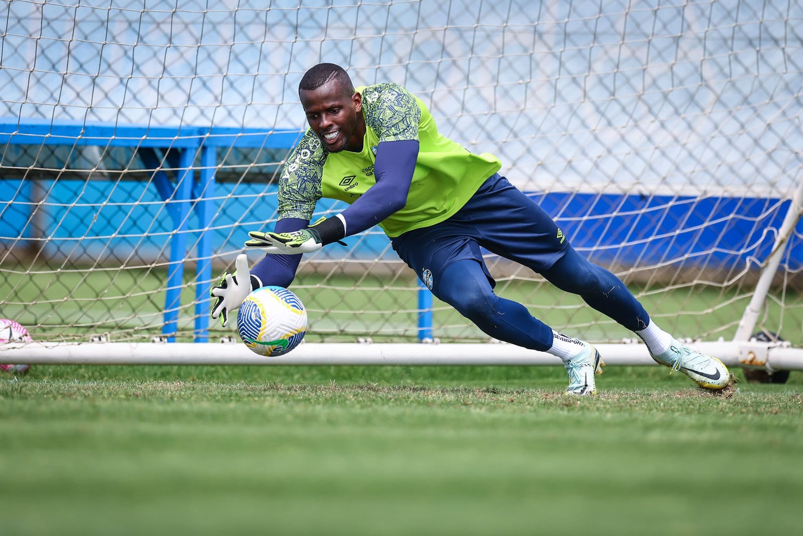 Grêmio: goleiro Caíque é indiciado