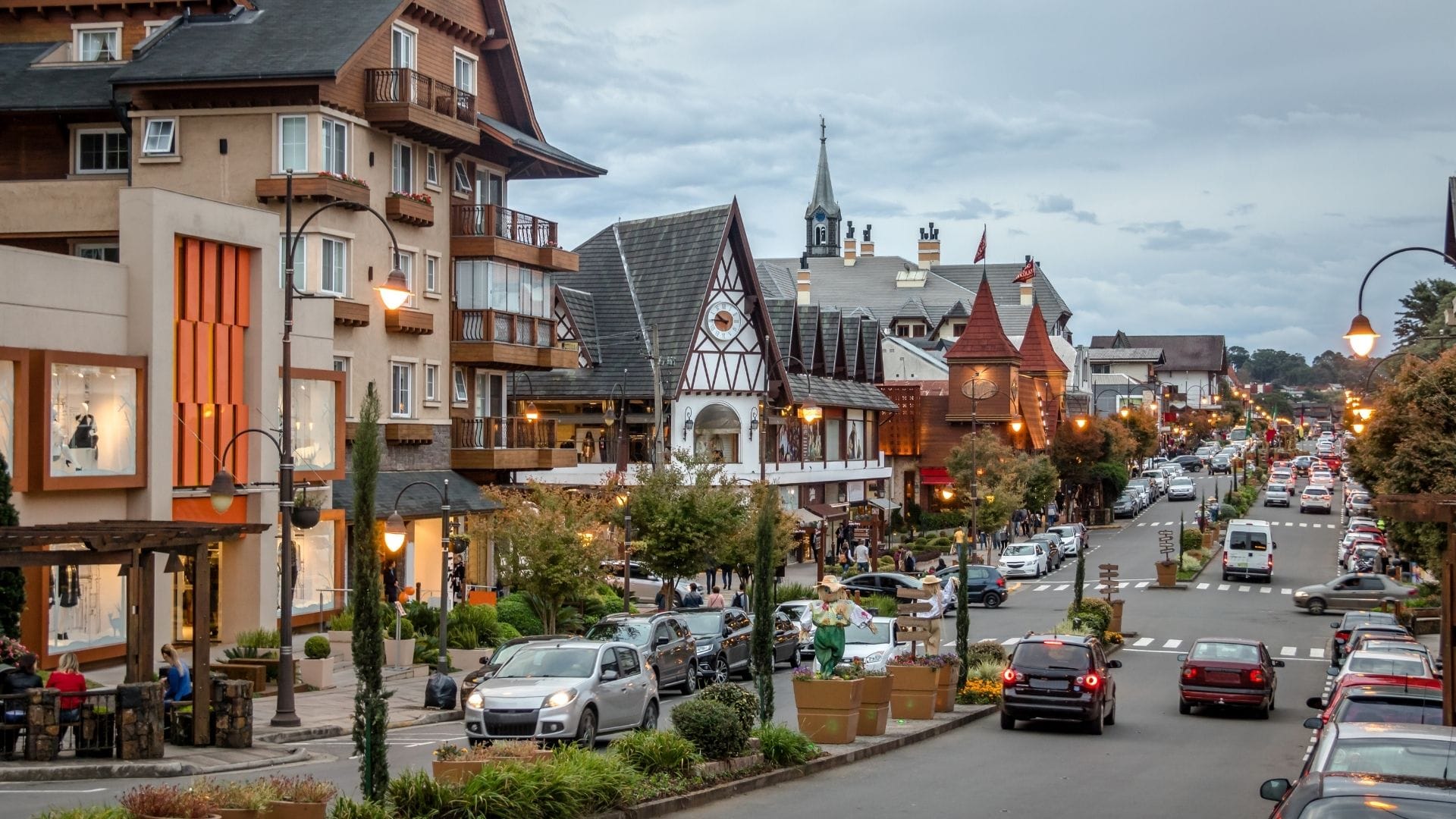 Dia dos Namorados e Corpus Christi devem atrair multidão de turistas a Gramado em junho
