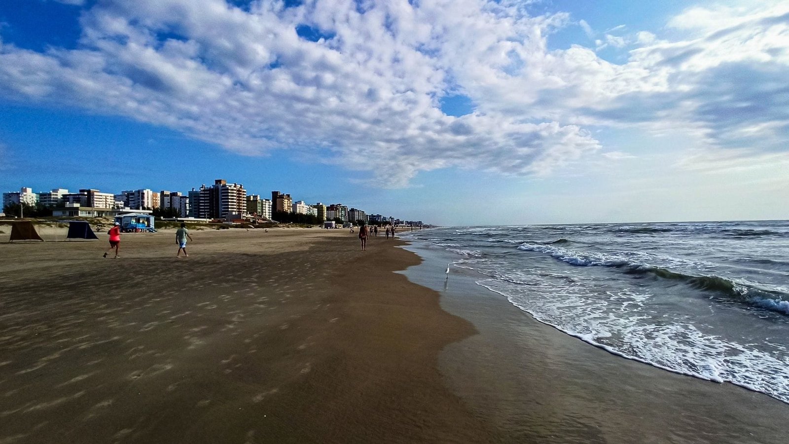 Tempo instável e calorão marcam primeiro dia de 2025 no RS