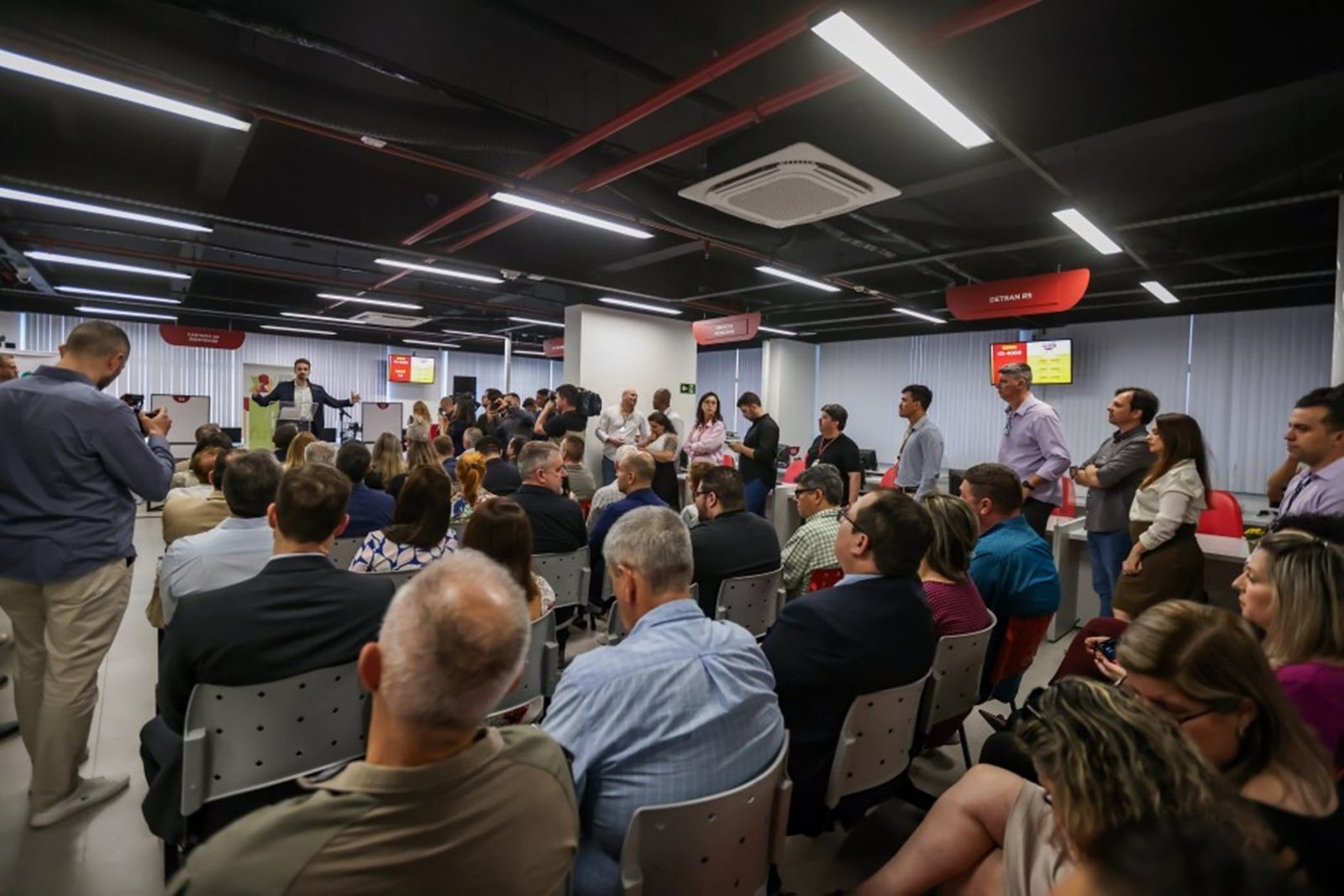 Inaugurada unidade do Tudo Fácil em Santa Maria