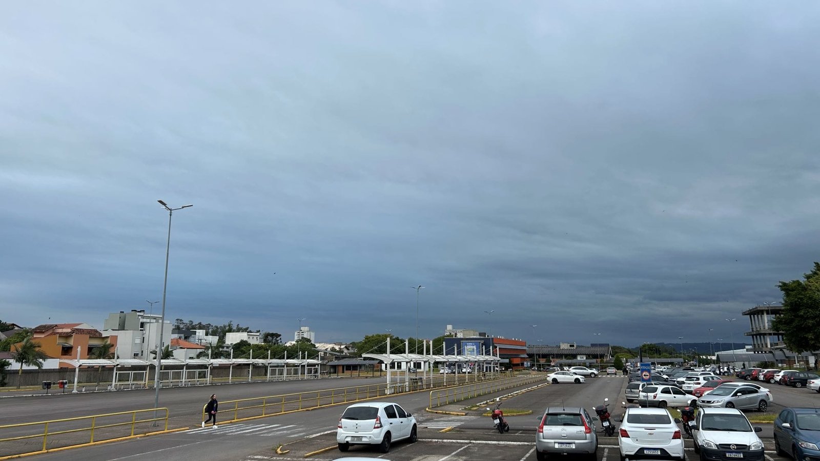 Tempo segue fechado na maior parte do RS nesta quarta