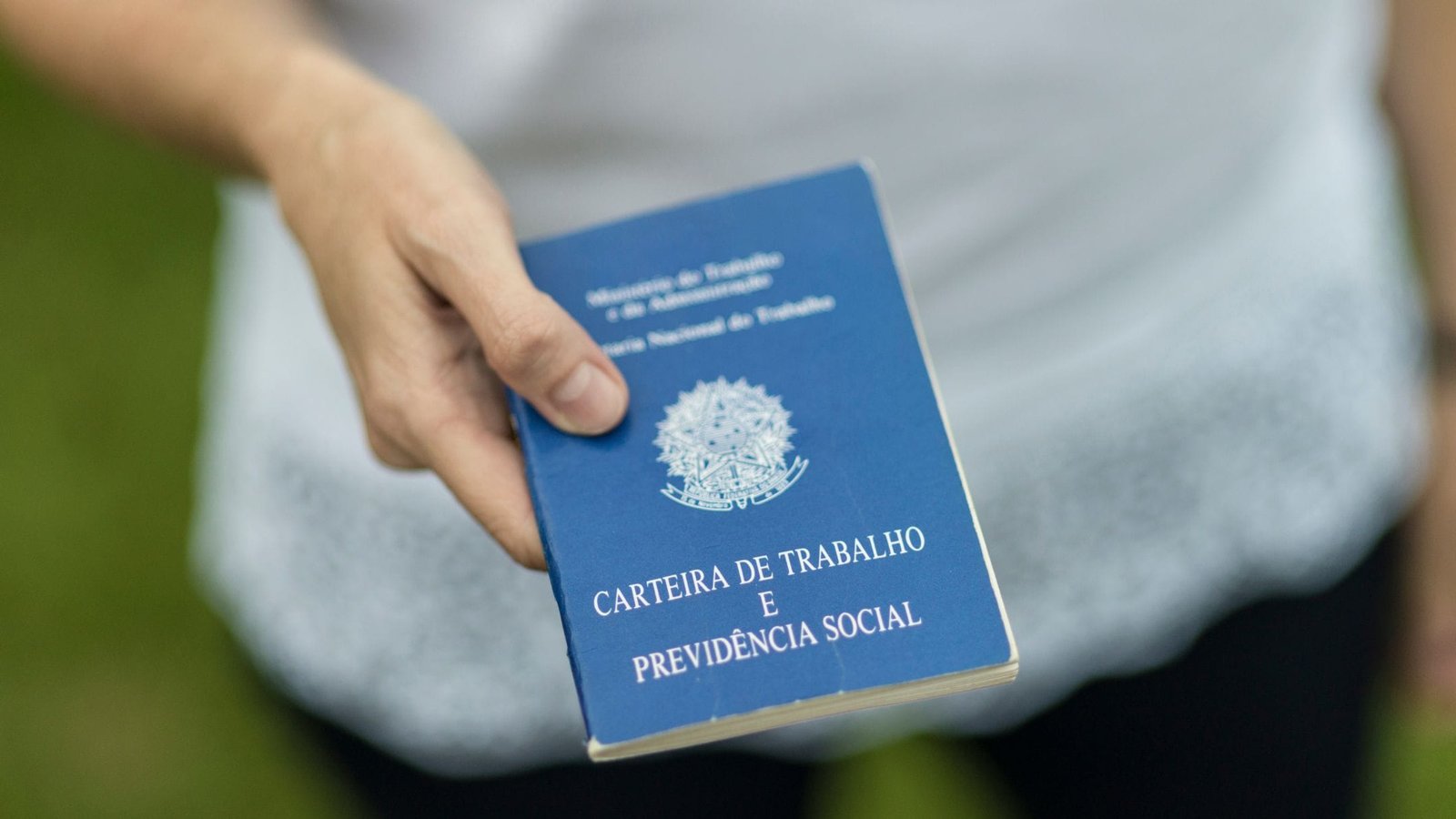 Teto do seguro-desemprego sobe para R$ 2.424,11 após reajuste 2 Teto do seguro-desemprego sobe para R$ 2.424,11 após reajuste