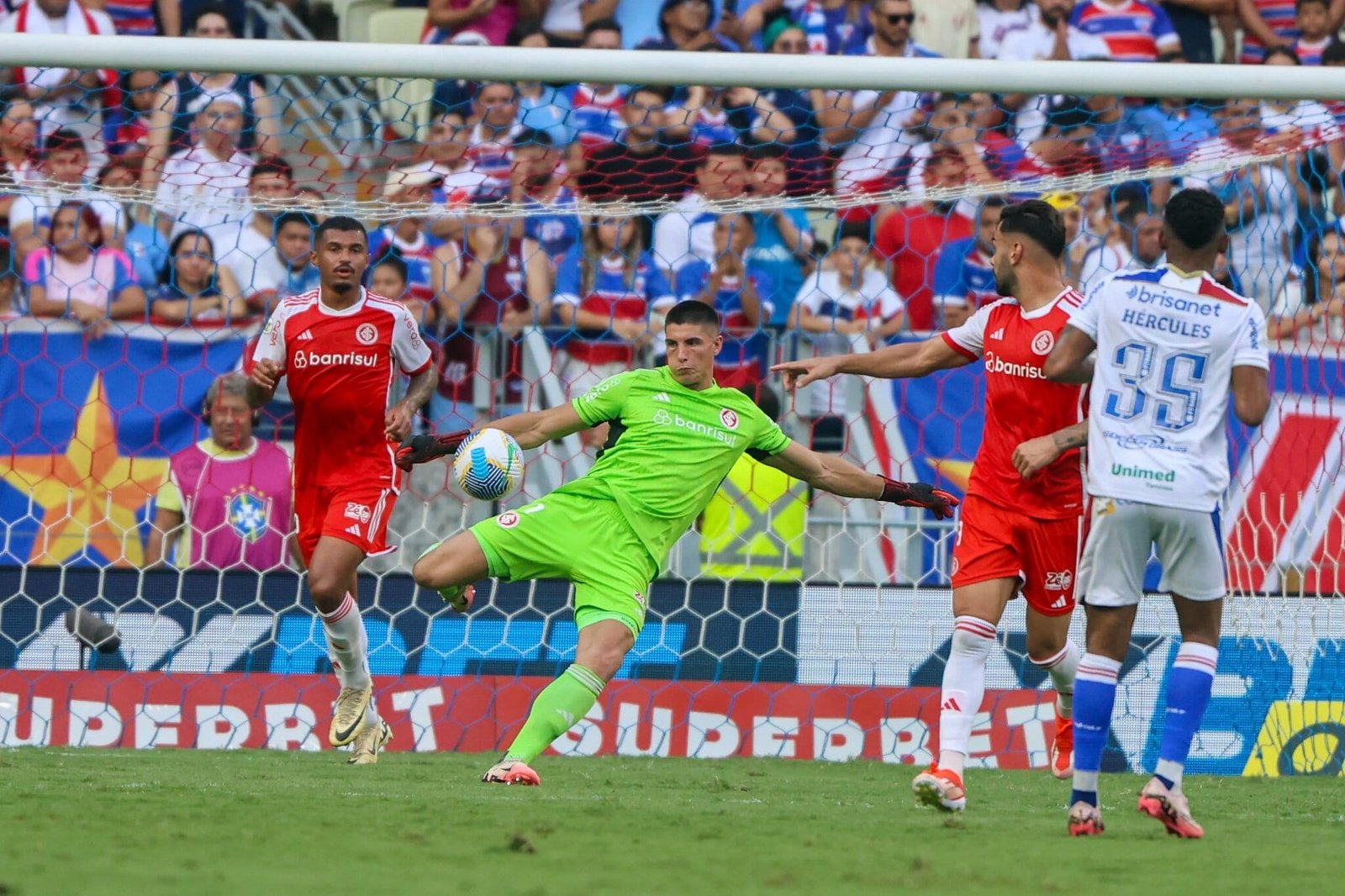 “Fica a reflexão”, ressalta Roger após Inter perder para o Fortaleza