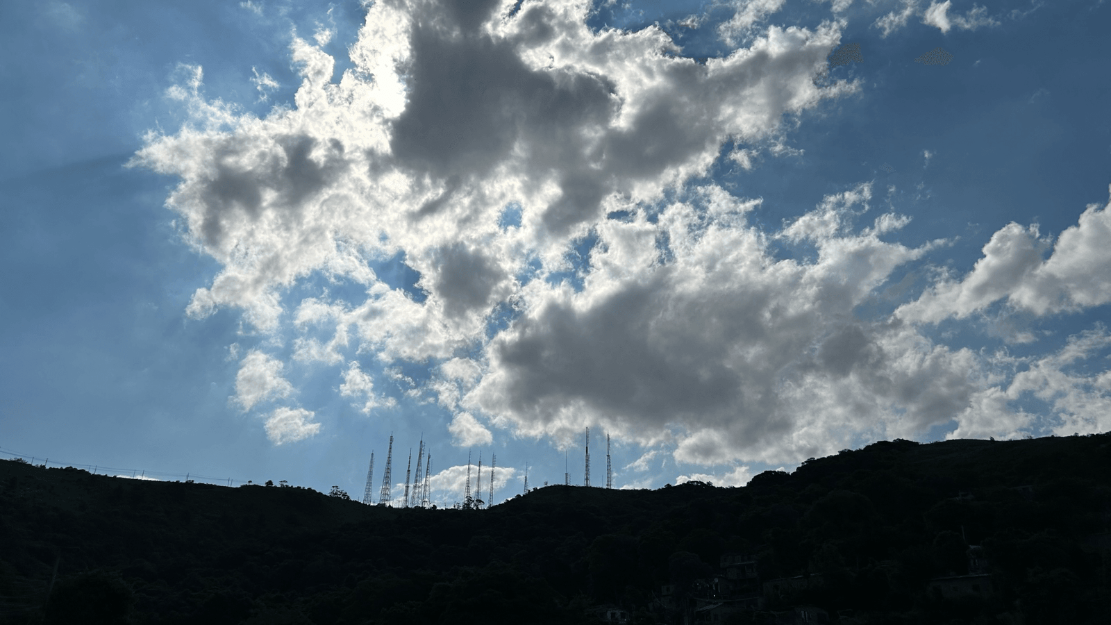 Tempo: calor e umidade provocam chuva isolada no RS nesta terça