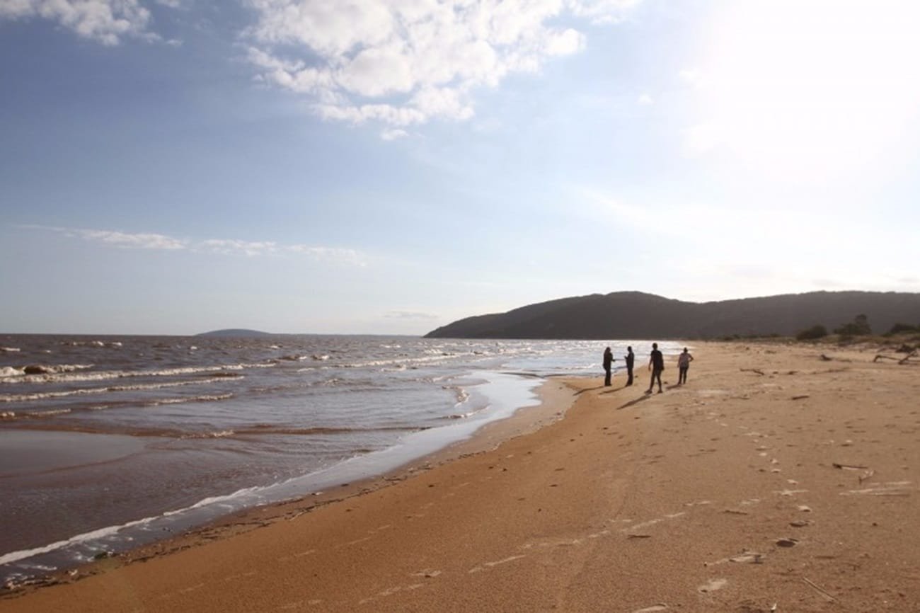 Praia das Pombas volta a receber visitantes