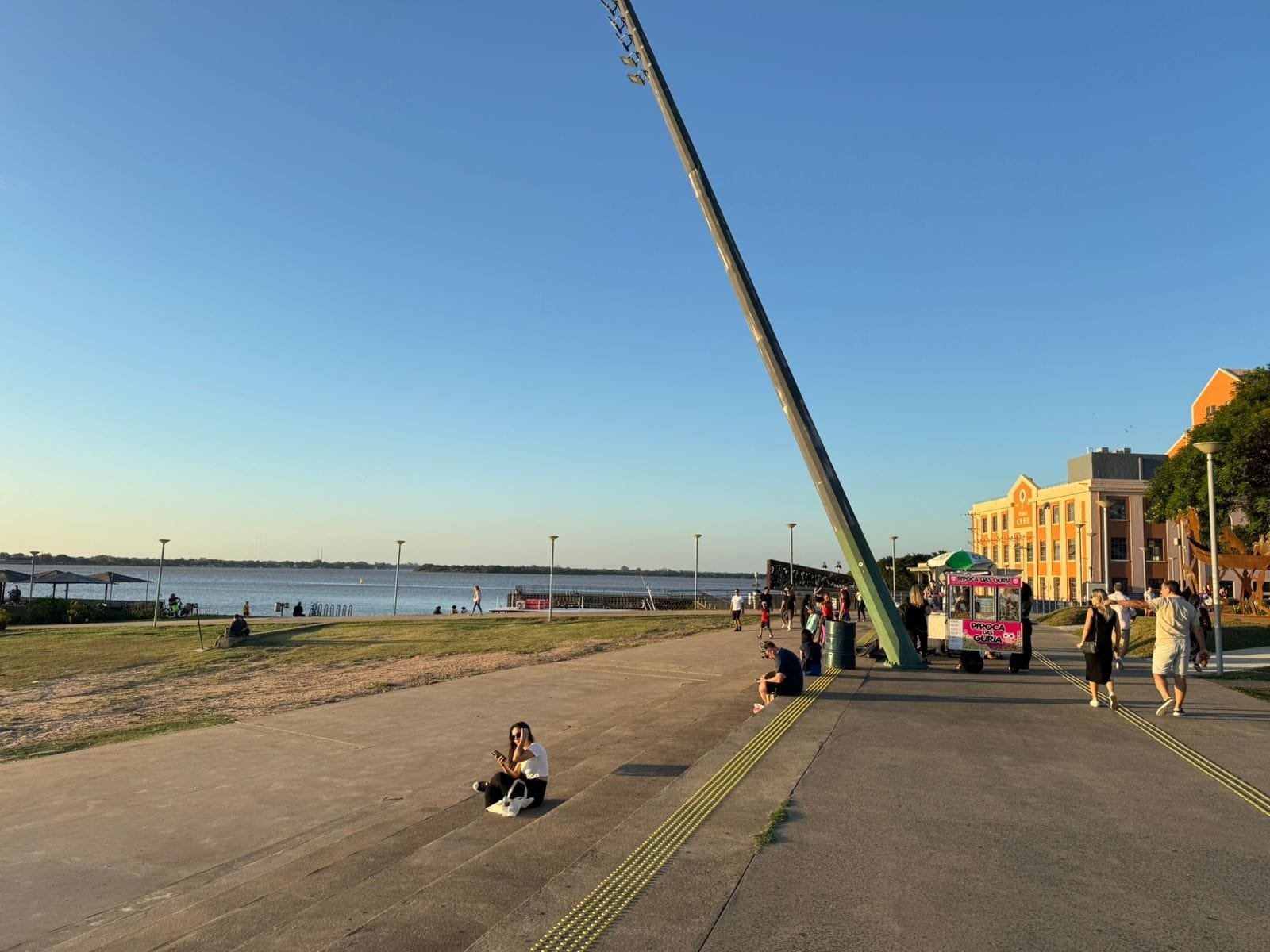 Tempo: Massa de ar quente segue sobre o RS nesta sexta