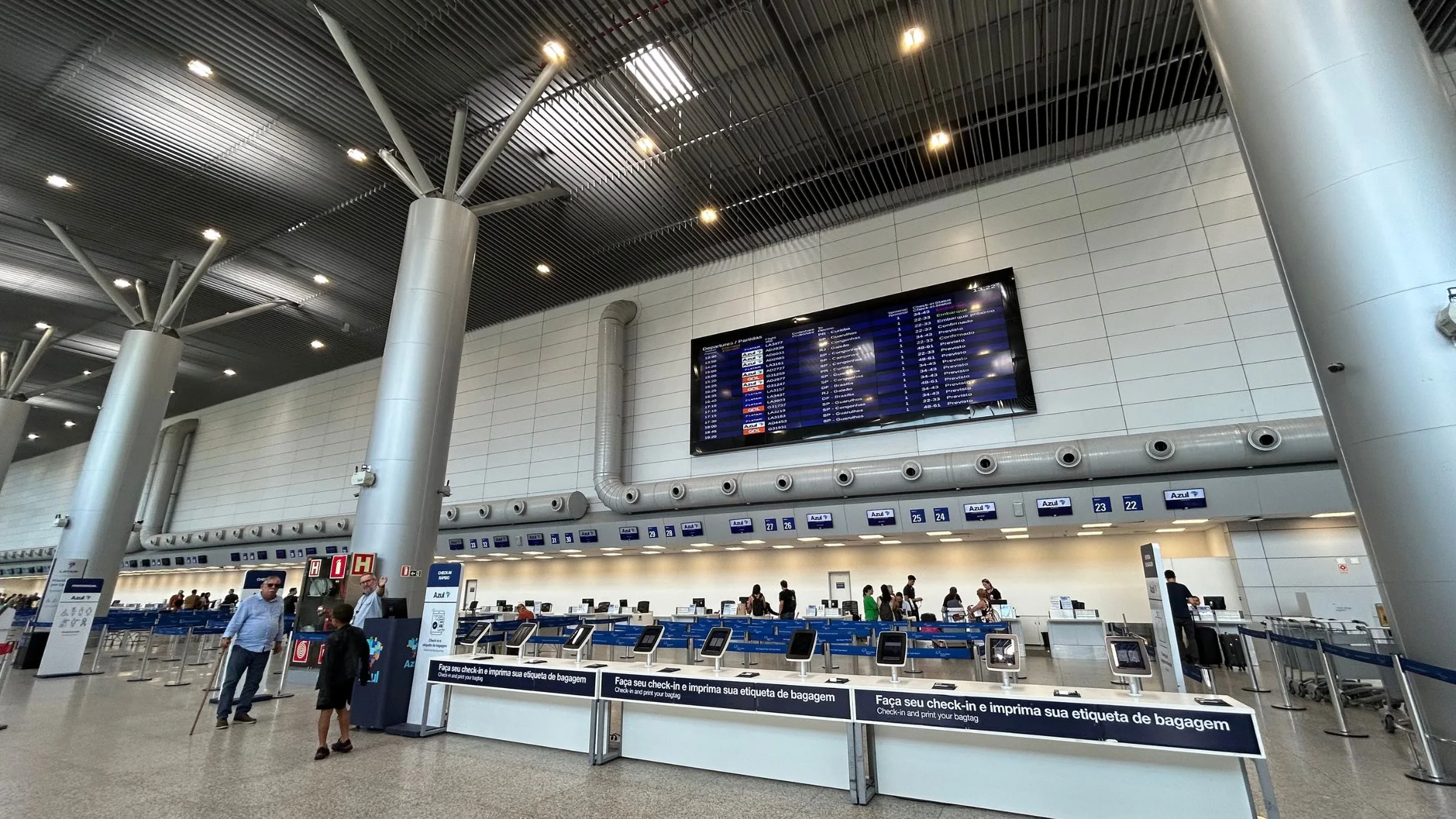 Aeroporto de Porto Alegre volta a ter problema em tubulação