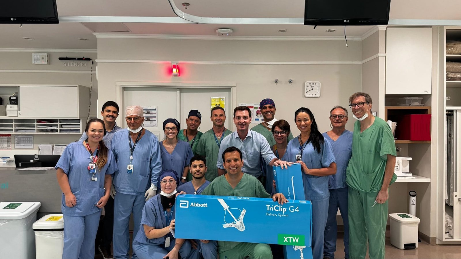 Hospital Moinhos de Vento realiza procedimento cardiovascular inédito no RS