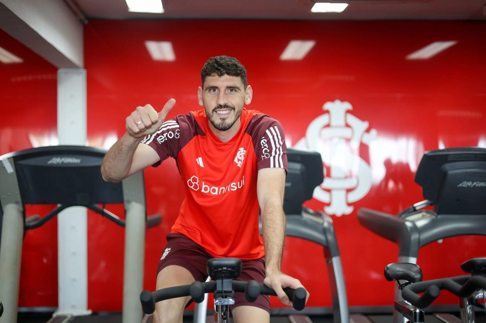 Elenco do Inter se apresenta; Confira a lista dos jogadores