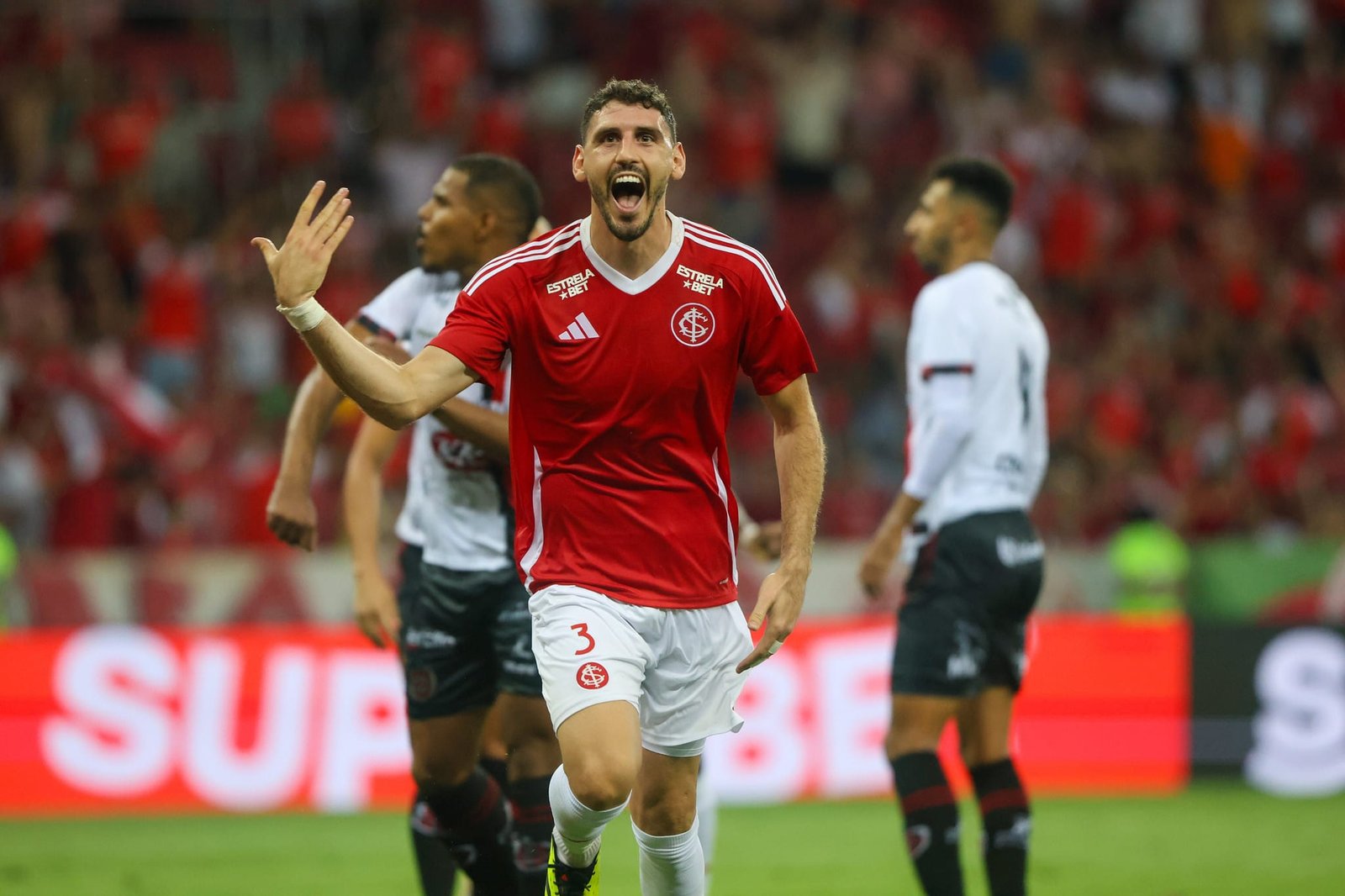 Com time misto, Inter vence o Brasil de Pelotas 2 Com time misto, Inter vence o Brasil de Pelotas