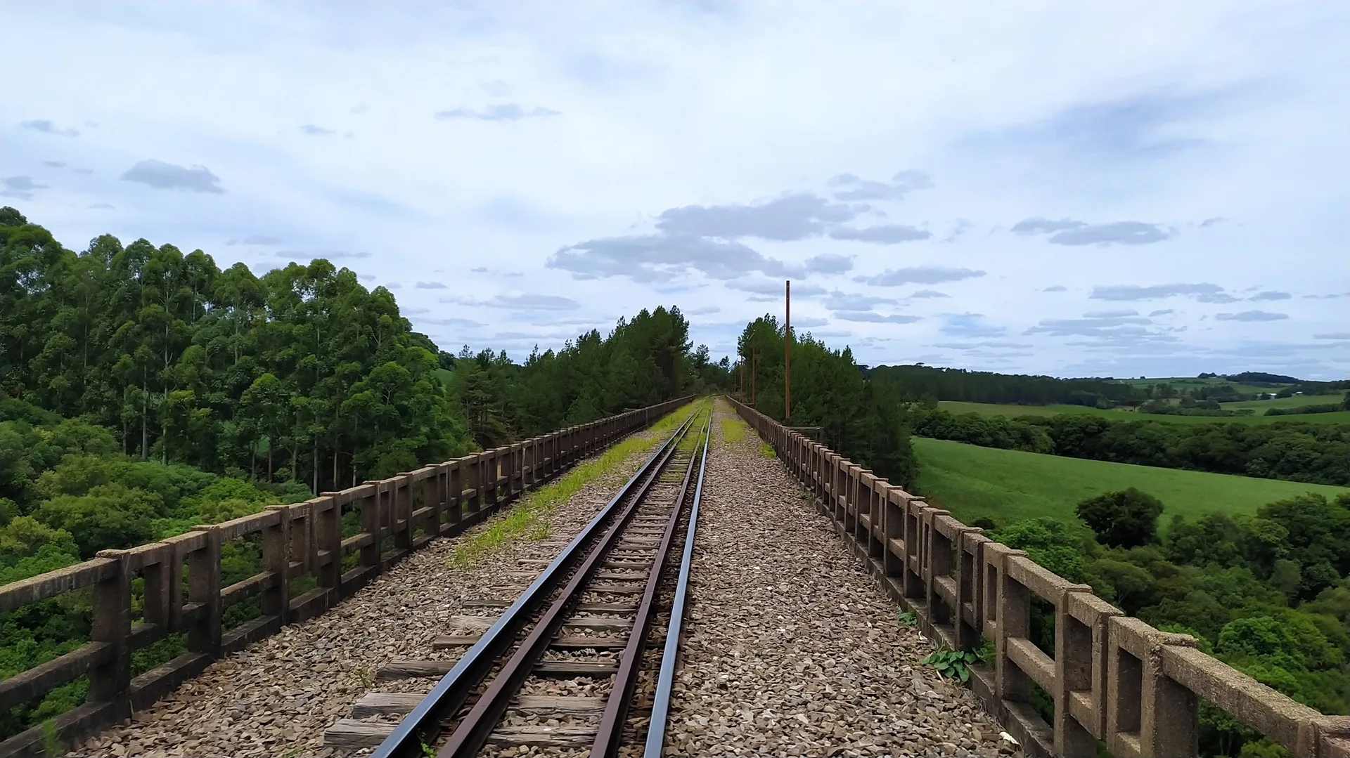 Com aval de Eduardo Leite, estudo estratégico sobre o futuro das ferrovias do Sul é iniciado 2 Com aval de Eduardo Leite, estudo estratégico sobre o futuro das ferrovias do Sul é iniciado