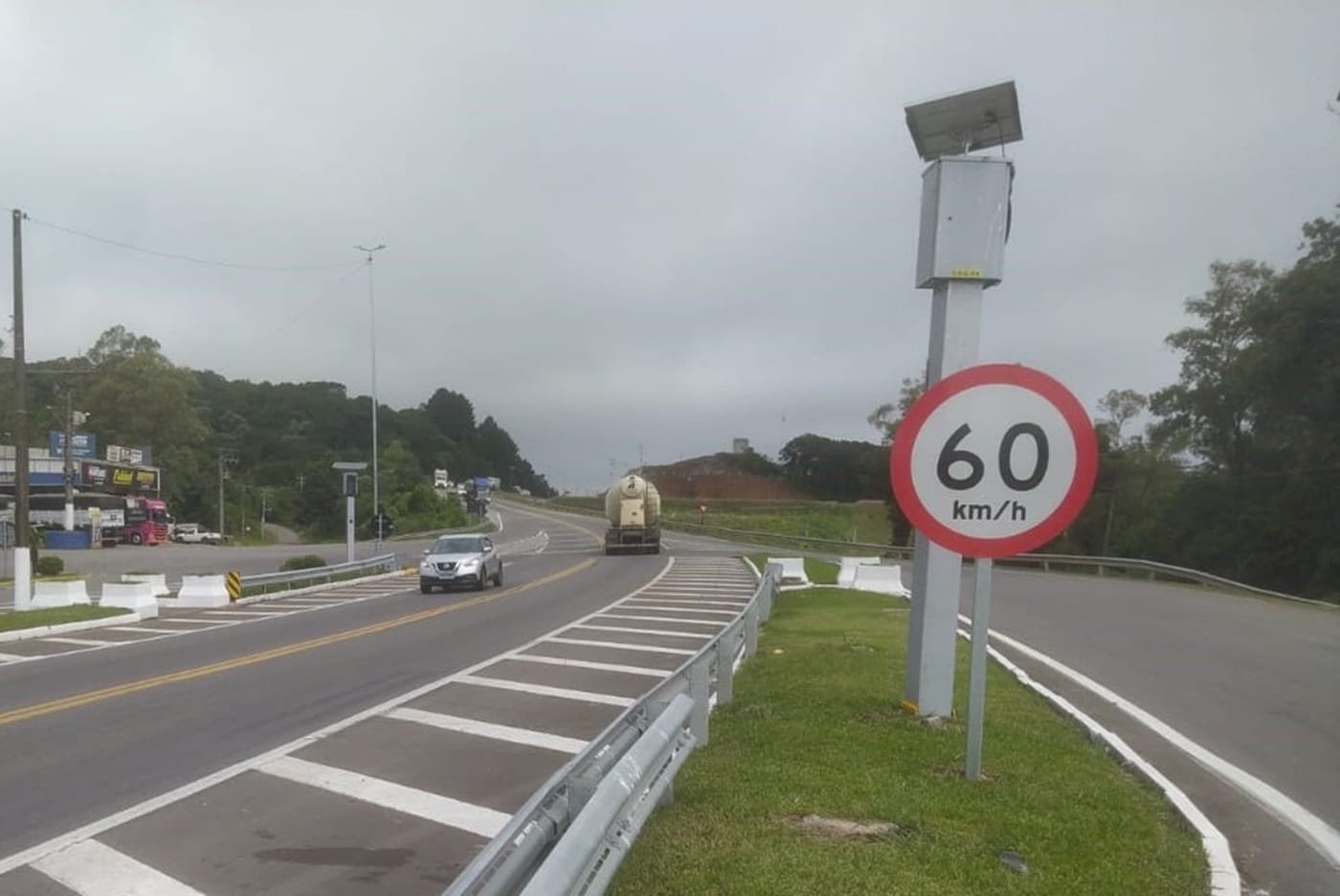 Radares e redutores de velocidade entram em operação no Vale do Caí e Serra 3 Radares e redutores de velocidade entram em operação no Vale do Caí e Serra