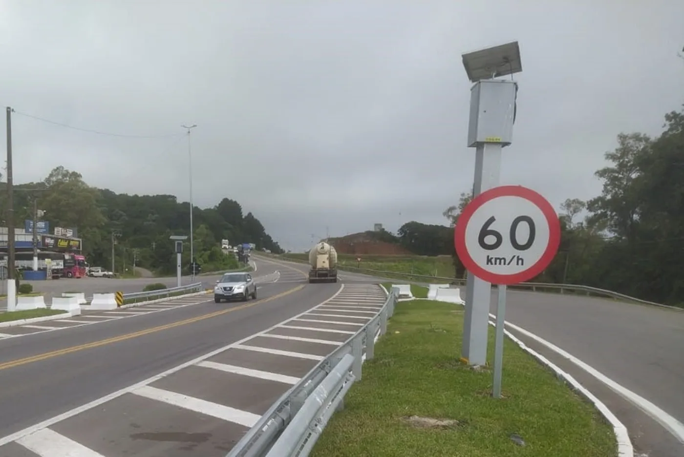 Radares e redutores de velocidade entram em operação no Vale do Caí e Serra 4 Radares e redutores de velocidade entram em operação no Vale do Caí e Serra