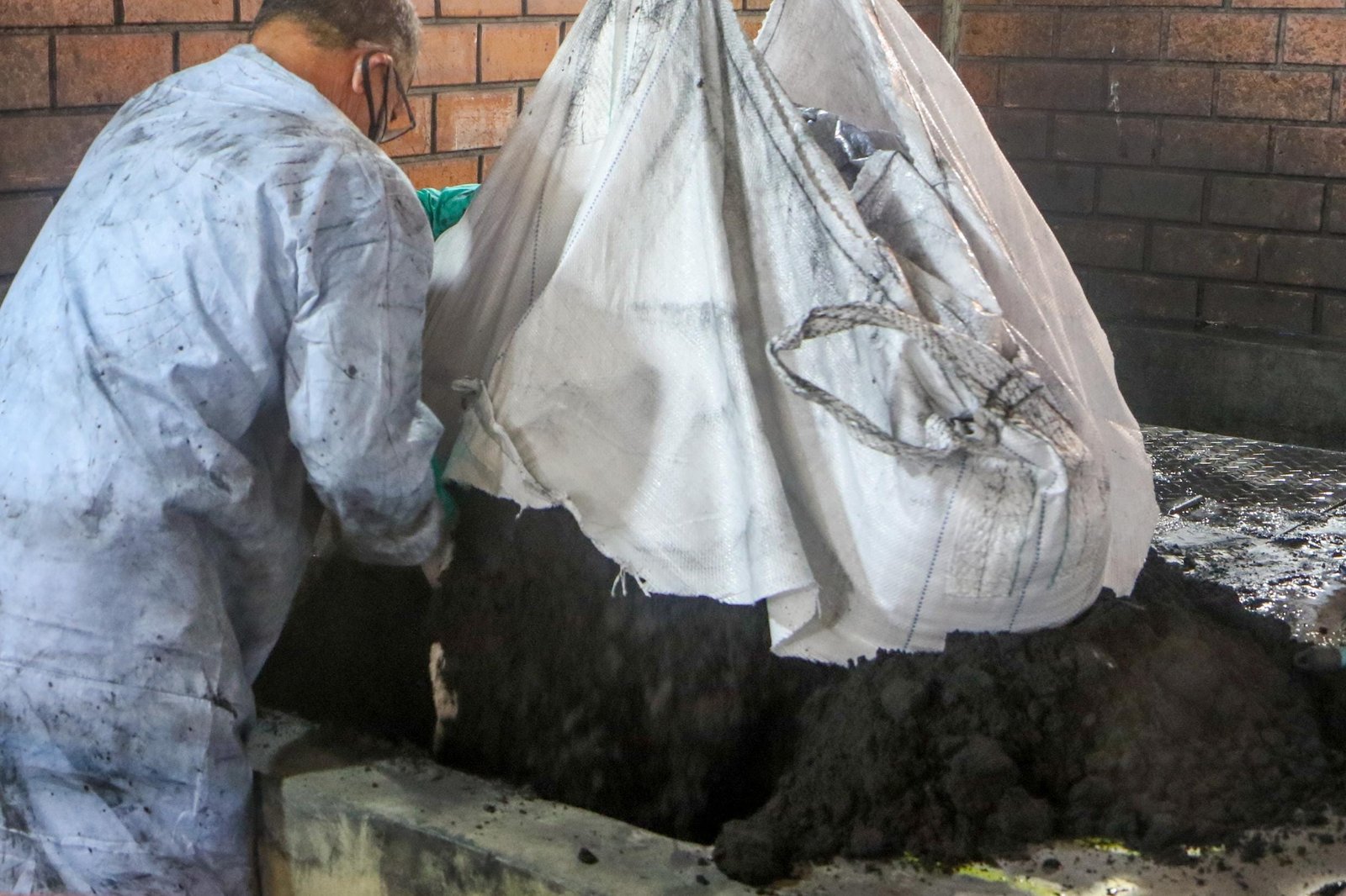 Dmae adota carvão ativado no tratamento da água em Porto Alegre