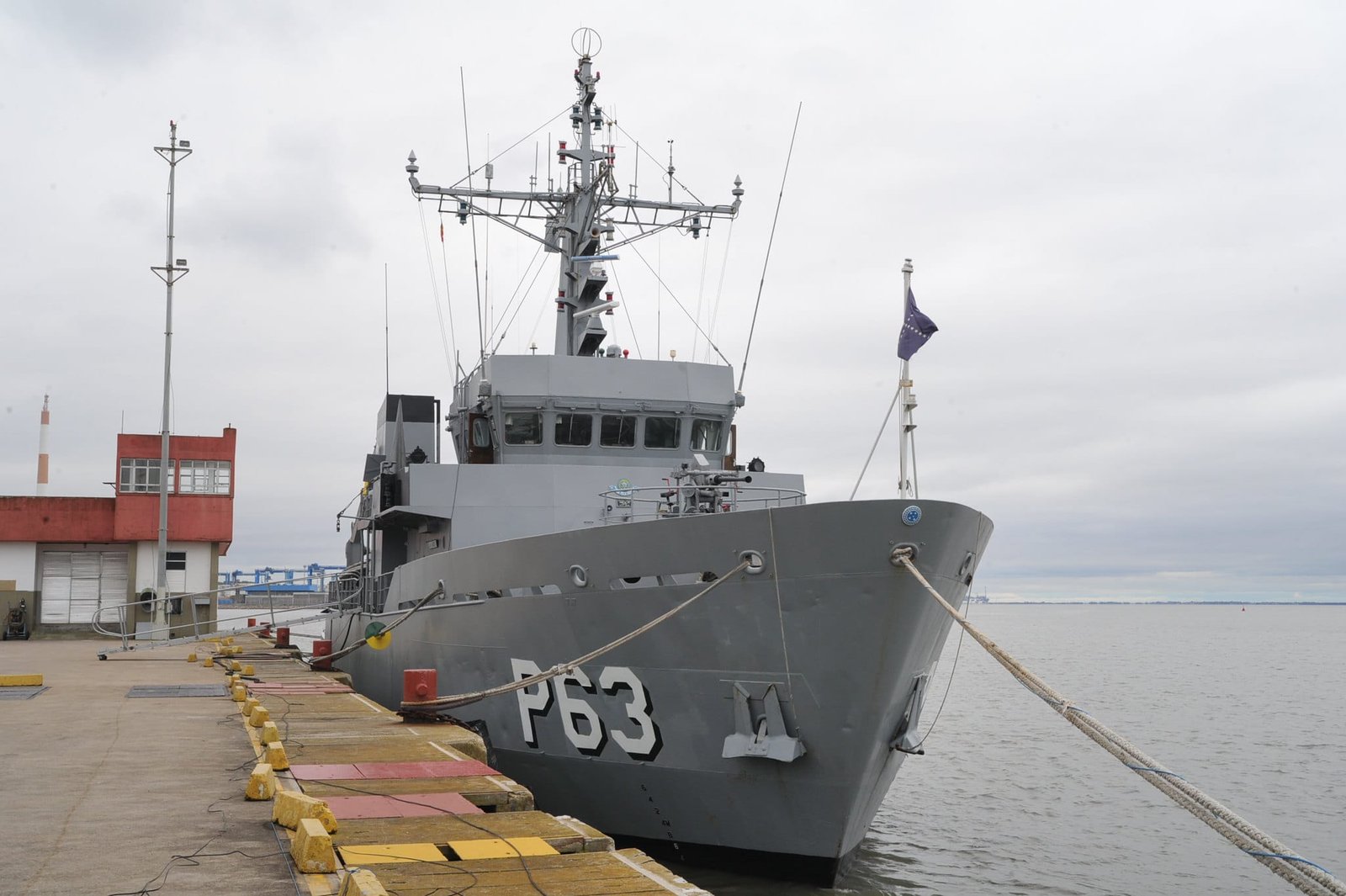 Navio da Marinha estará aberto para visitação em Porto Alegre