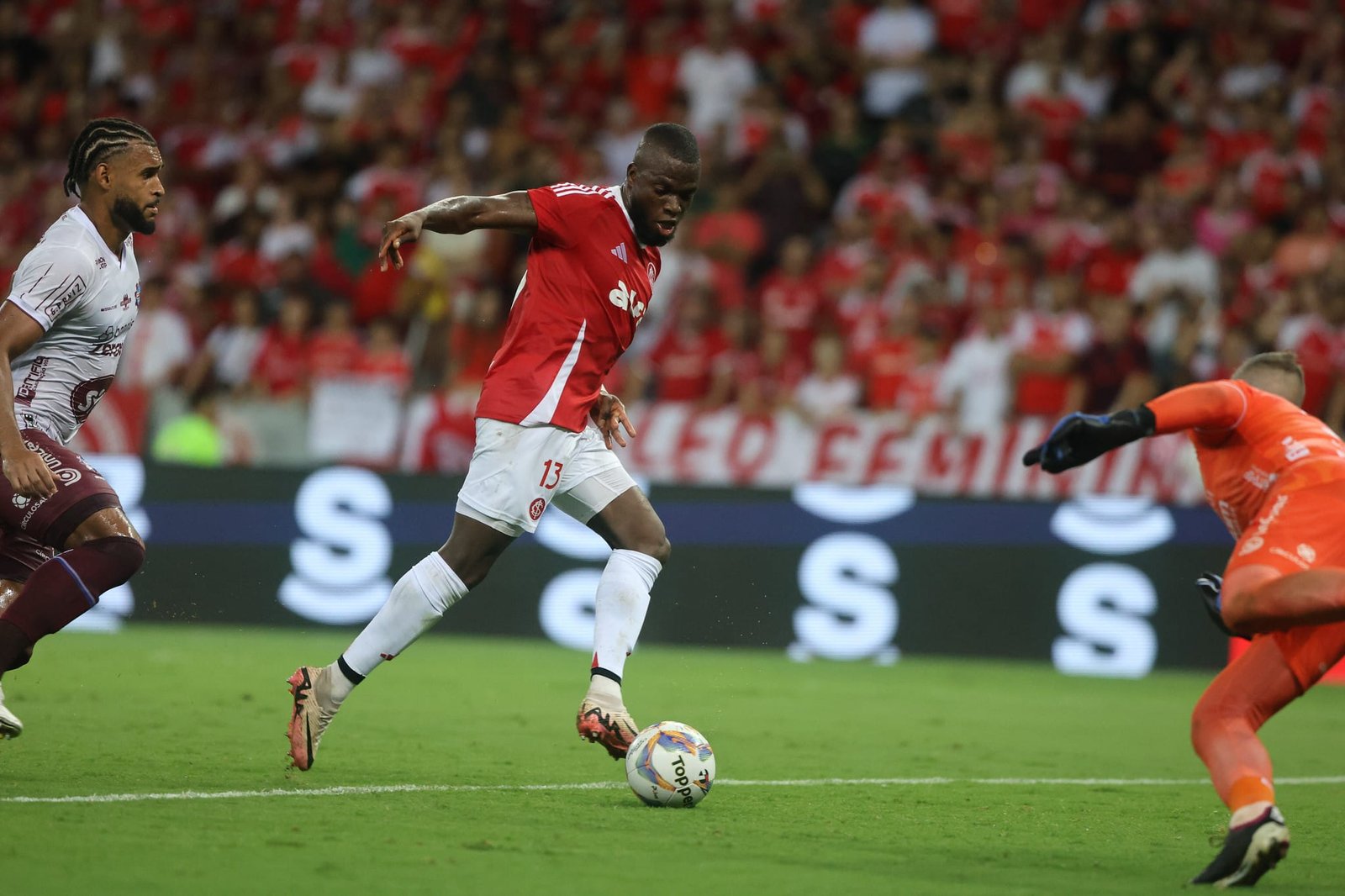 Inter vence o Caxias e disputa final do Gauchão 2 Inter vence o Caxias e disputa final do Gauchão