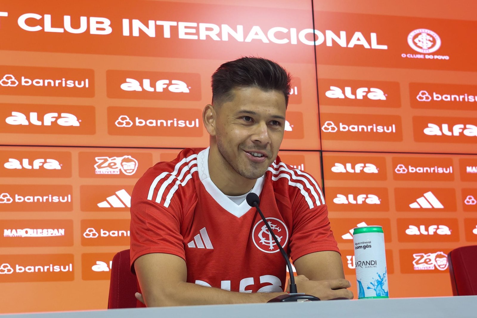 Inter: “Temos capacidade de brigar por todos os campeonatos”, diz Óscar Romero