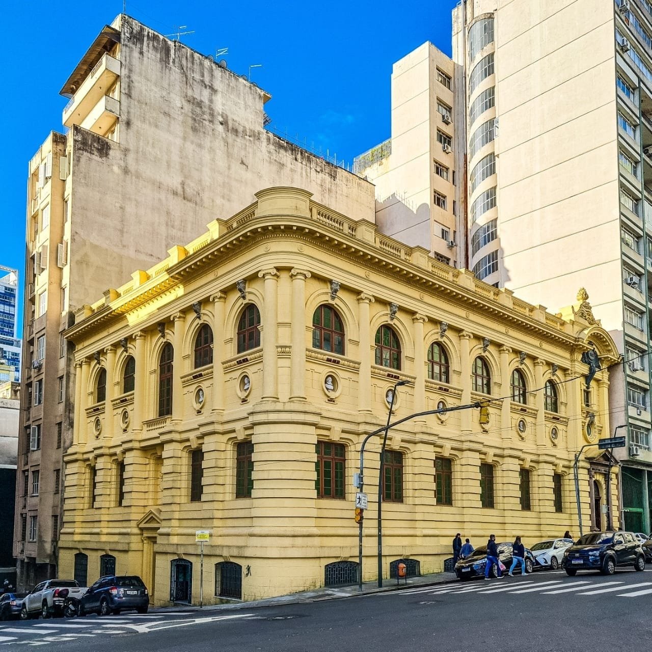 Biblioteca Pública do Estado sedia entrega do Prêmio Mozart Pereira Soares e da Comenda Mario Quintana