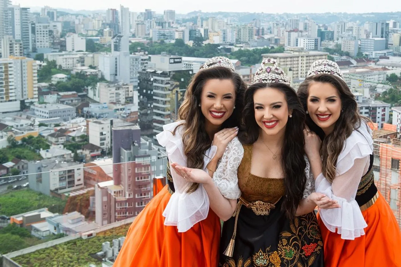 Abertas as inscrições para o concurso da rainha e princesas da Festa da Uva 6 Abertas as inscrições para o concurso da rainha e princesas da Festa da Uva