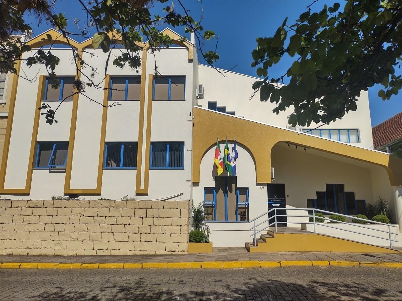 Câmara de Vereadores de Garibaldi abre processo seletivo para motoristas