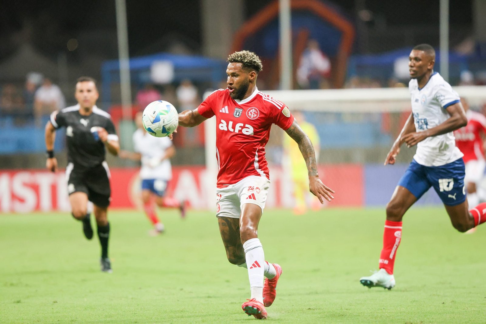 "Esse time se recusa a perder", diz Roger após Inter empatar com o Bahia 8 “Esse time se recusa a perder”, diz Roger após Inter empatar com o Bahia