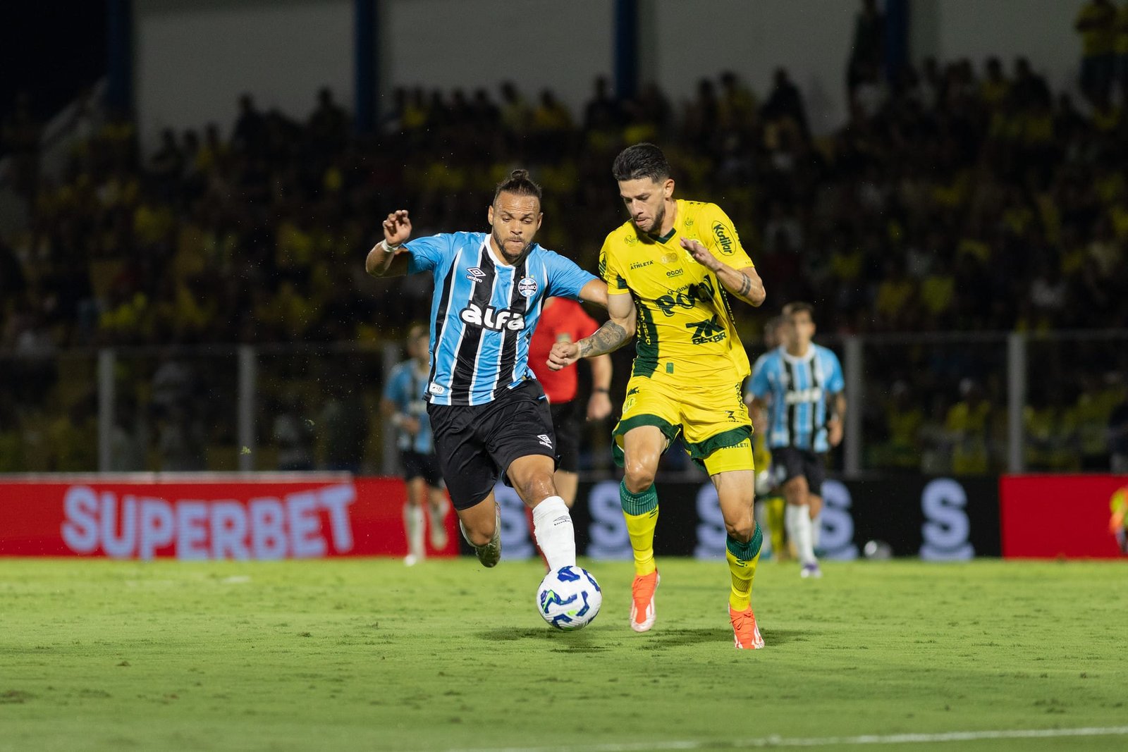 Braithwaite desabafa e Quinteros é demitido após vexame do Grêmio diante do Mirassol 4 Braithwaite desabafa e Quinteros é demitido após vexame do Grêmio diante do Mirassol