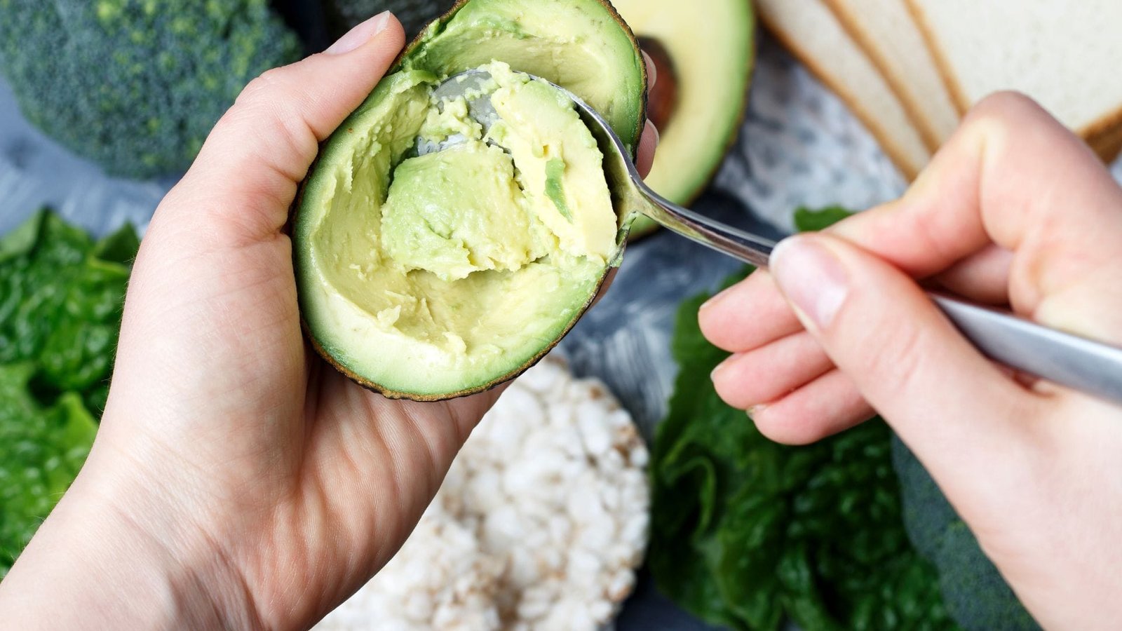 Nutricionista explica como manter a saúde da pele com a alimentação na estação mais seca do ano 