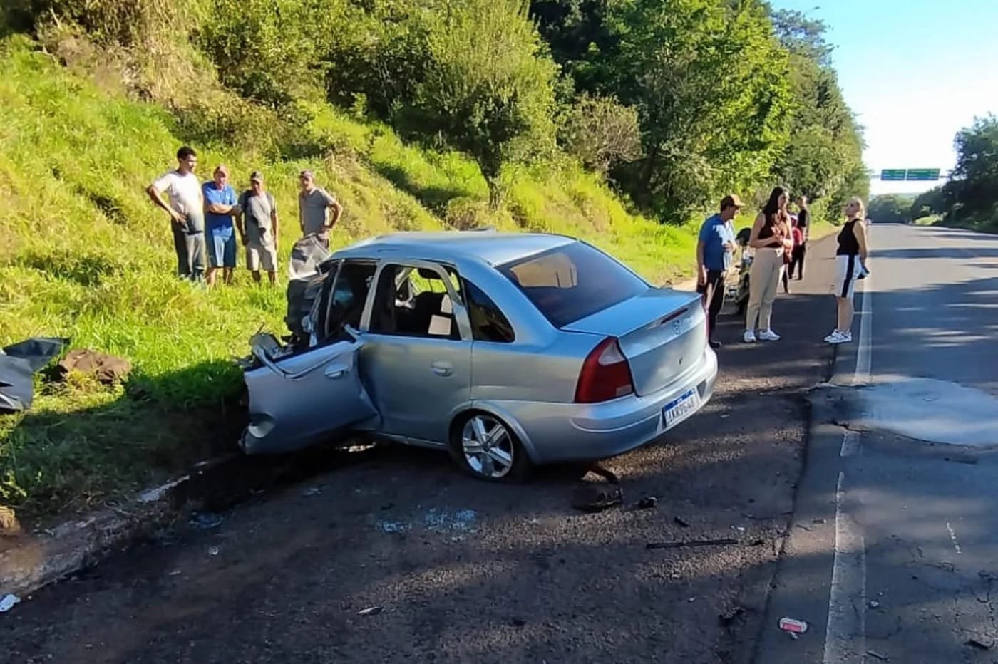 Acidente entre carro e caminhão deixa vítimas em Iraí