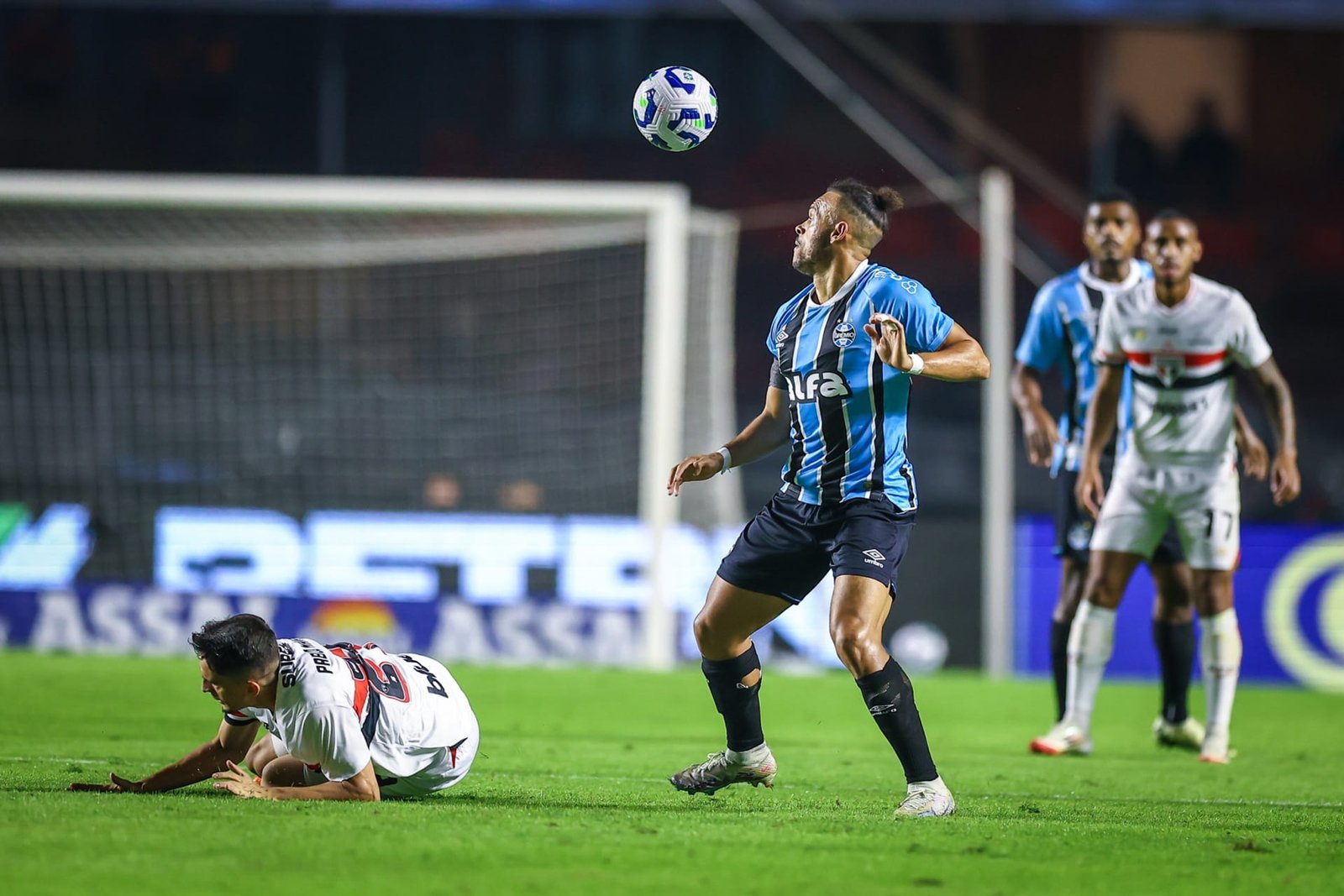 “Agora o foco é a Copa do Brasil”, diz Sidnei Lobo após Grêmio perder para o São Paulo
