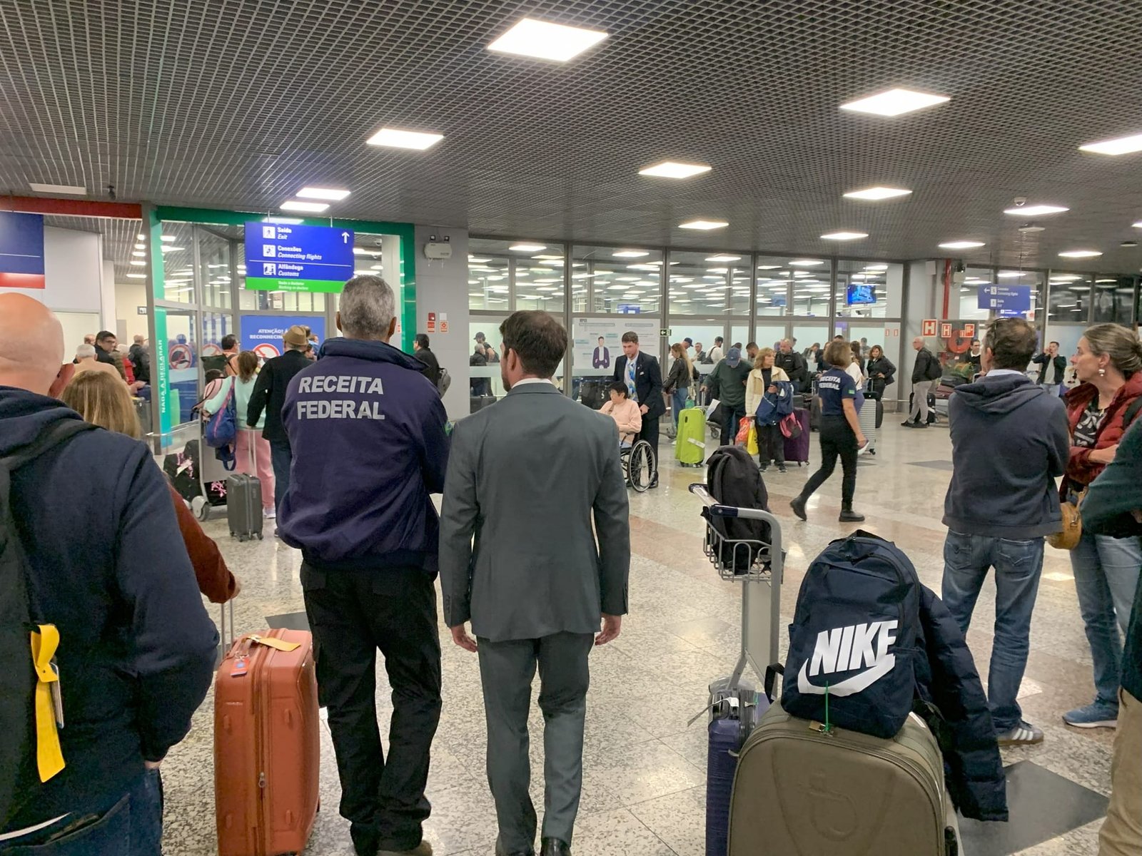 Operação Padrão da Receita Federal afeta 500 passageiros no Aeroporto Salgado Filho