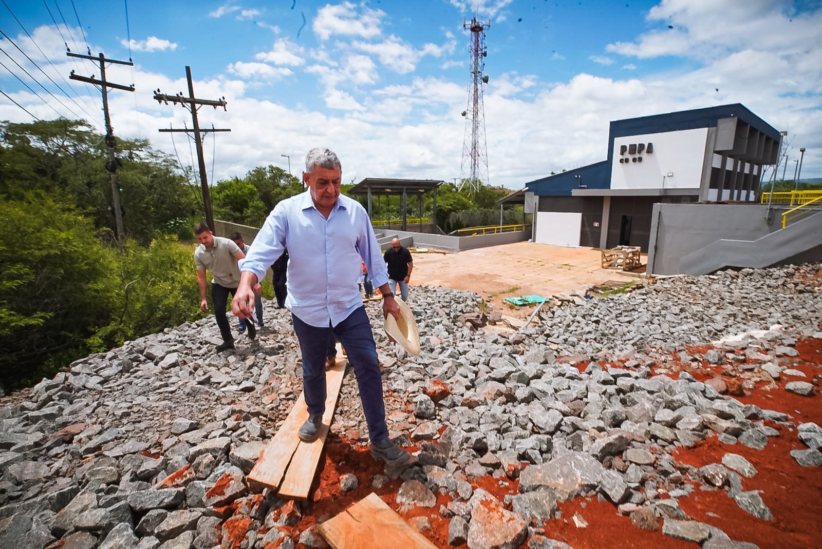 Justiça autoriza retomada de demolições em área do Dique do Sarandi 5 Justiça autoriza retomada de demolições em área do Dique do Sarandi
