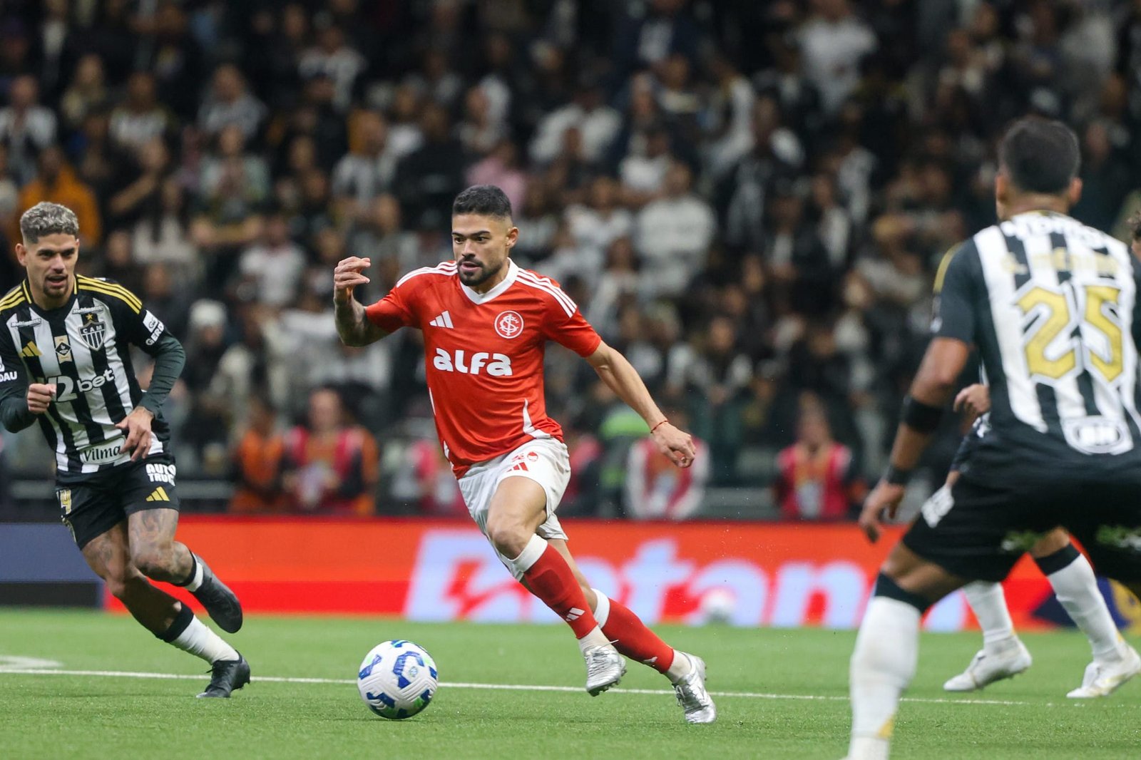 Inter entra na zona de rebaixamento e Roger afirma que é possível reverter situação