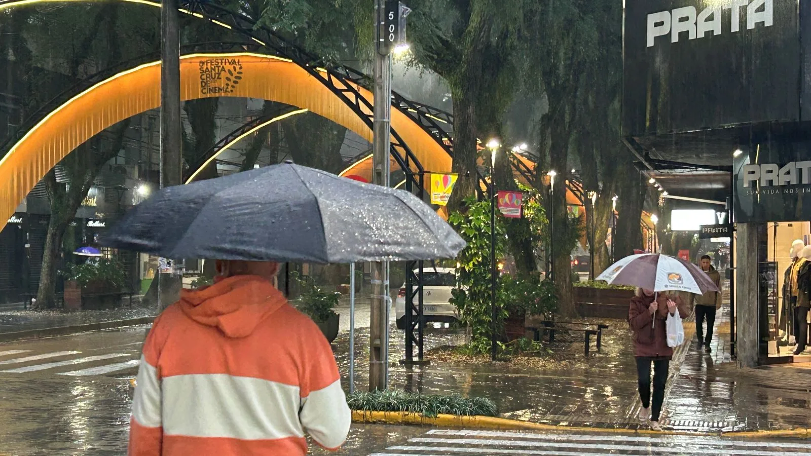 Previsão indica chuva forte e risco de temporais isolados no RS 4 Previsão indica chuva forte e risco de temporais isolados no RS