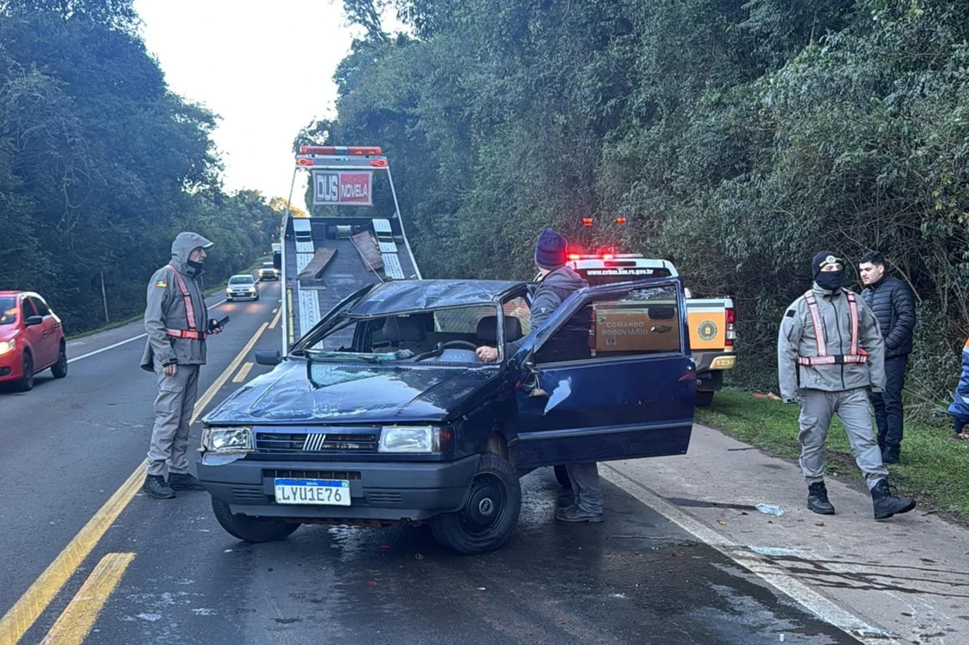 Gelo na pista provoca acidentes na ERS-135, na Região Norte do RS 5 Gelo na pista provoca acidentes na ERS-135, na Região Norte do RS