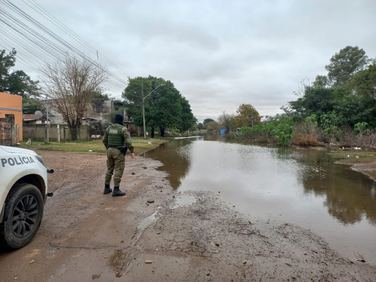 Defesa Civil emite alerta para alto risco de inundação em áreas do RS