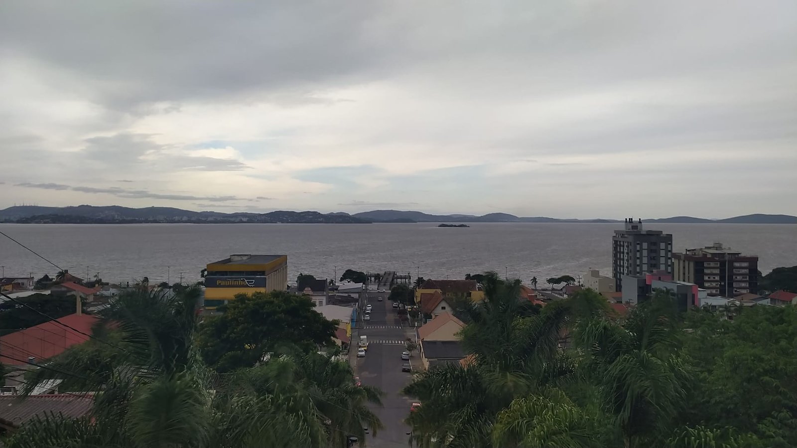 Tempo fica abafado em diferentes pontos do RS nesta terça