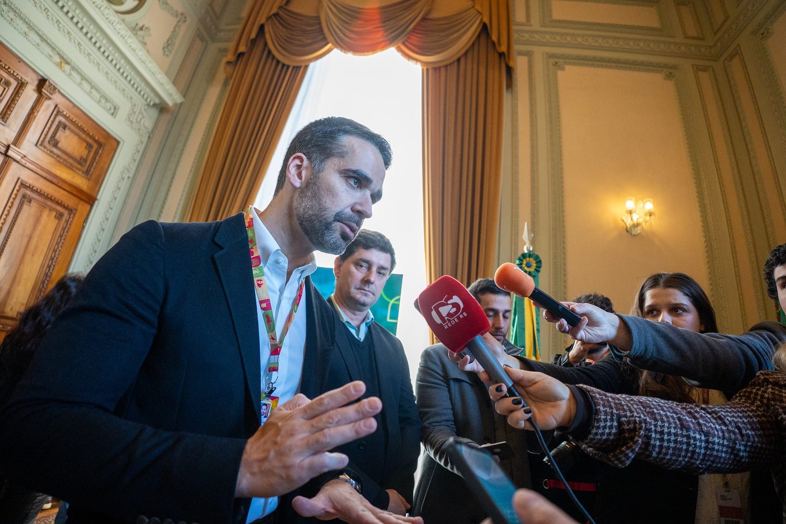 Eduardo Leite comenta sobre decisão de Donald Trump 8 Eduardo Leite comenta sobre decisão de Donald Trump