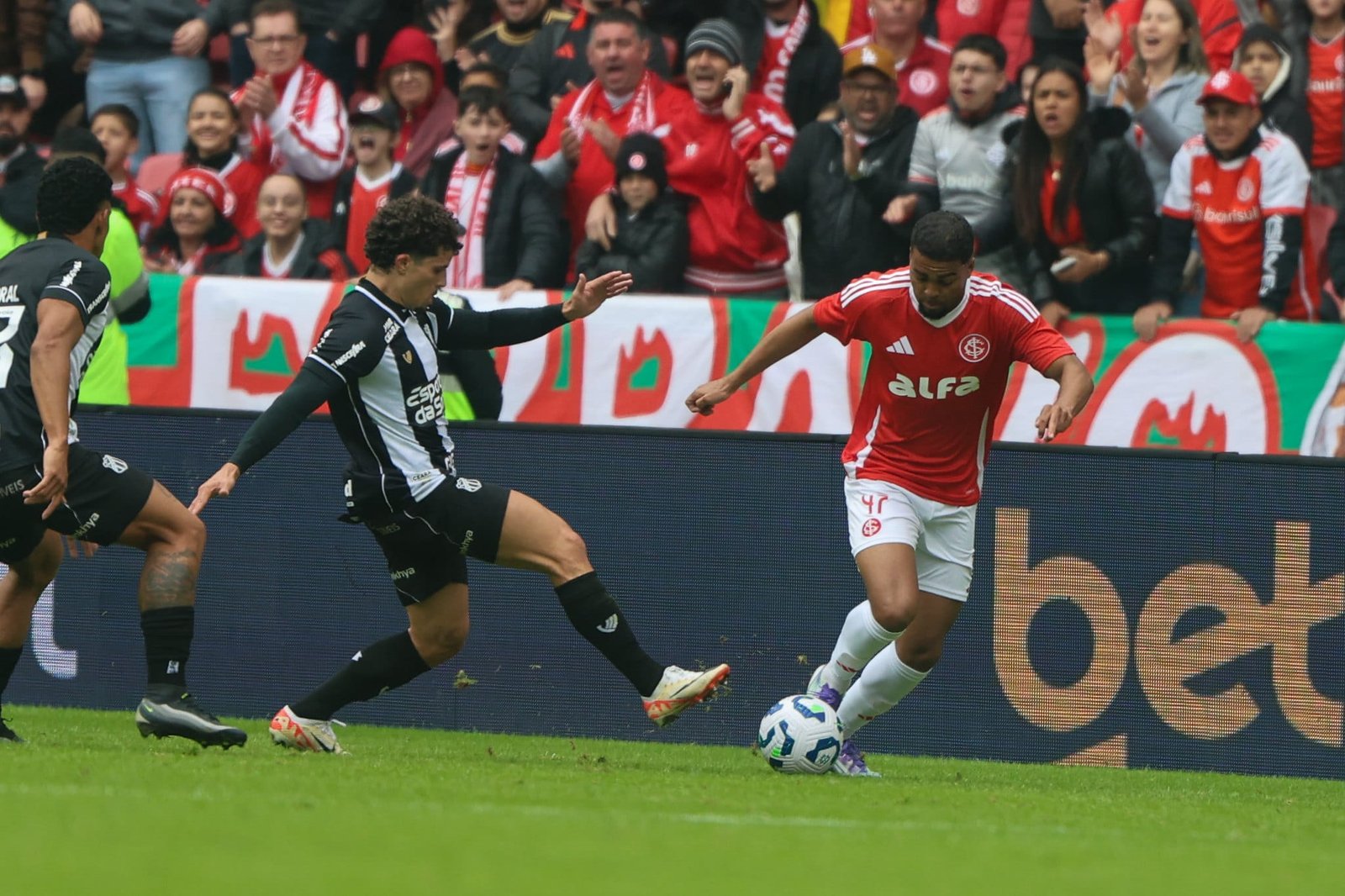 “Já vi uma evolução”, diz Roger após Inter vencer o Ceará