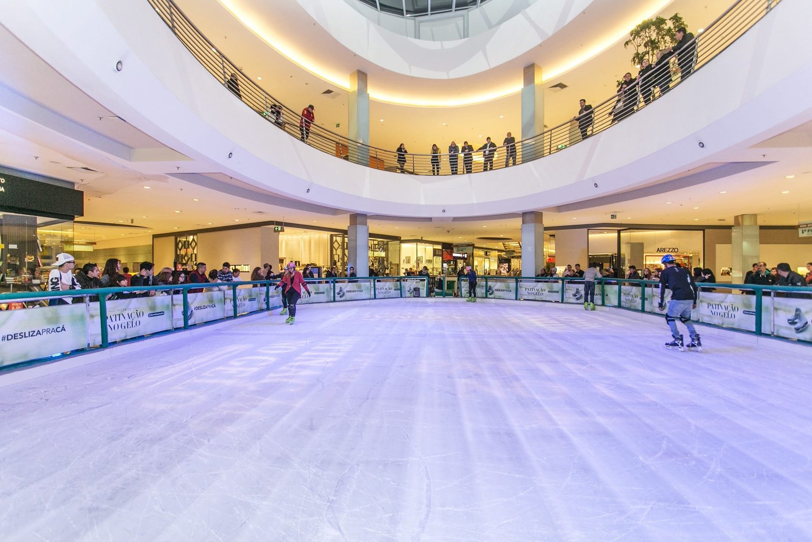 Porto Alegre recebe pista de patinação no gelo 7 Porto Alegre recebe pista de patinação no gelo