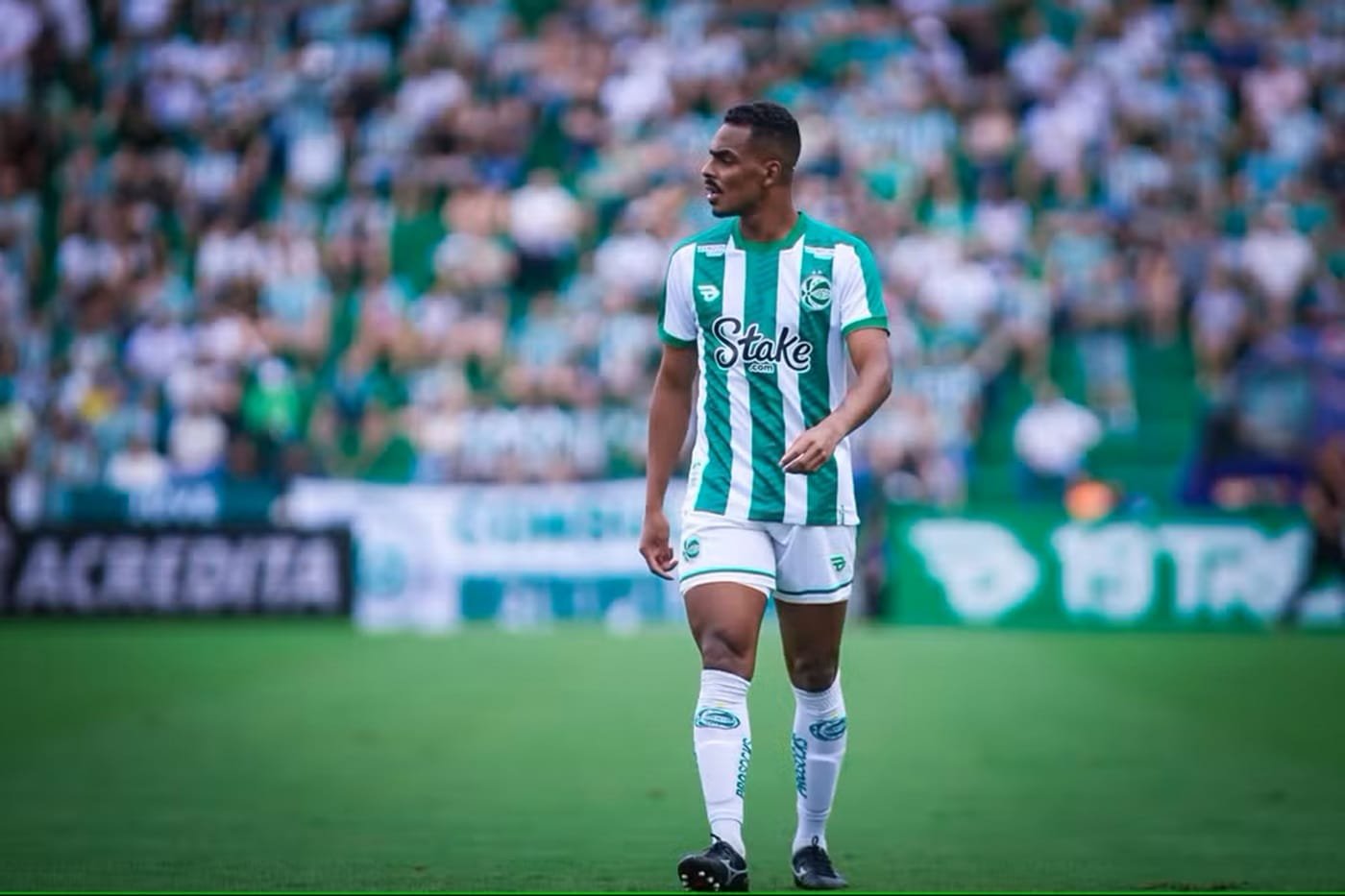 Após reprovação do Grêmio, Juventude divulga nota oficial sobre as condições físicas de Caíque 9 Após reprovação do Grêmio, Juventude divulga nota oficial sobre as condições físicas de Caíque