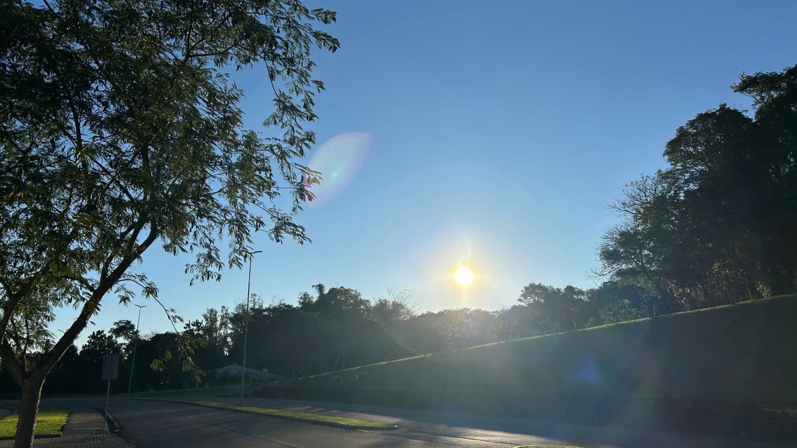 Tempo: Sistema de alta pressão atua sobre o RS nesta segunda 5 Tempo: Sistema de alta pressão atua sobre o RS nesta segunda