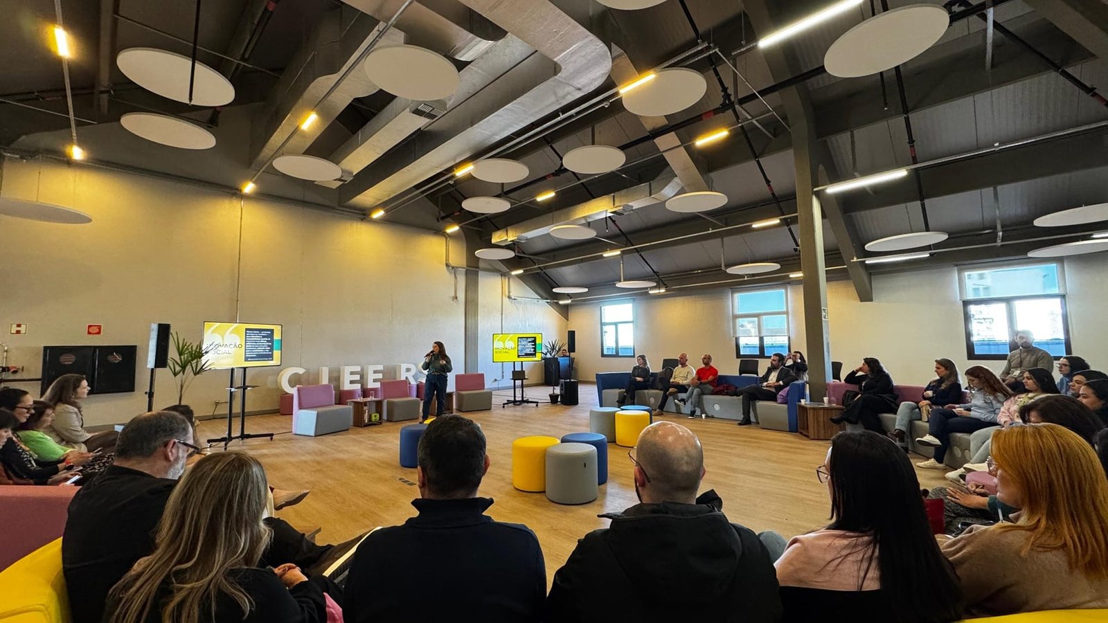 CIEE-RS realiza 1ª edição do TROCAS debatendo inovação social e ações de impacto