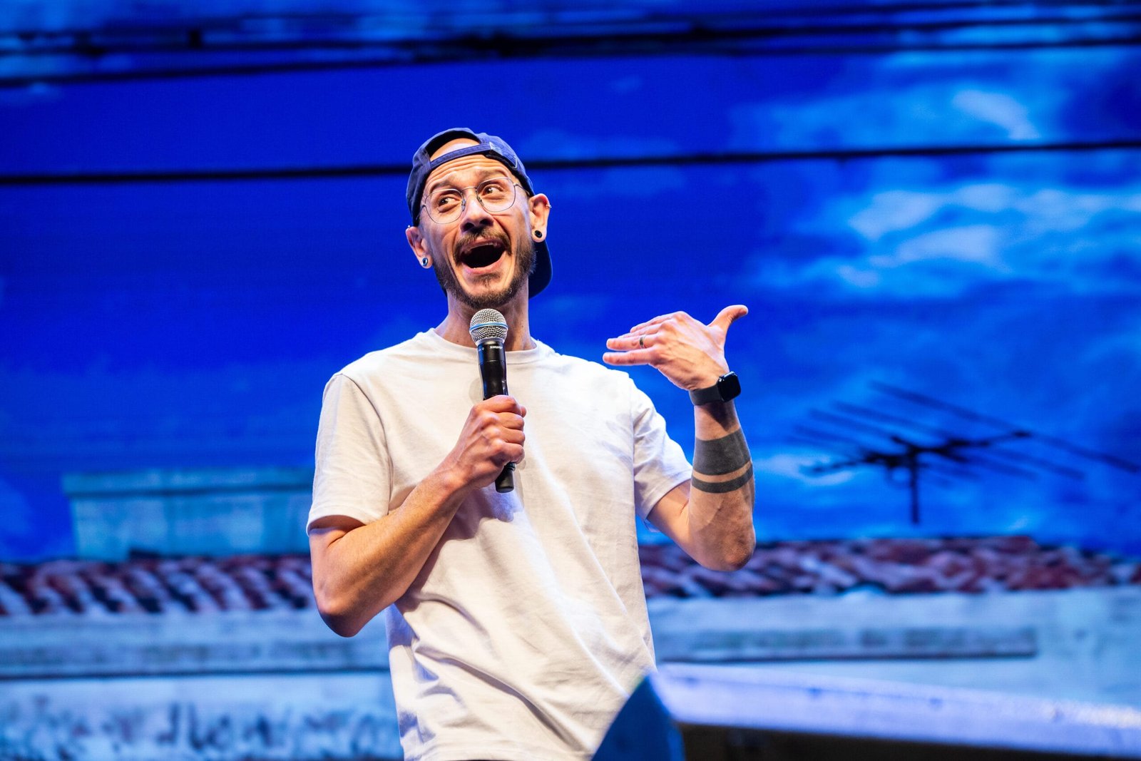 Cachoeirinha recebe show de comédia de Marcito Castro