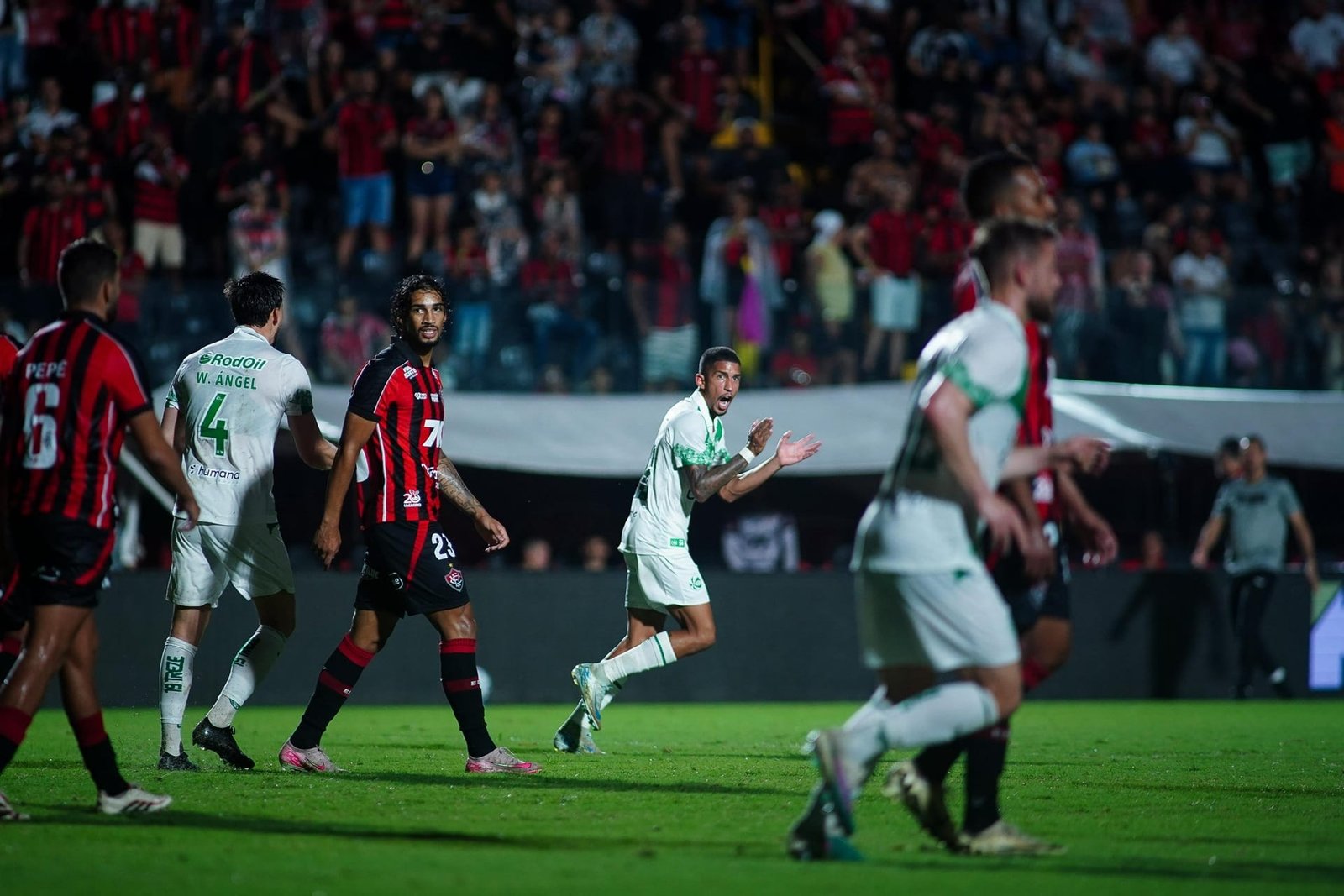 “A equipe toda está de parabéns pela luta”, diz Nenê após Juventude empatar com o Vitória
