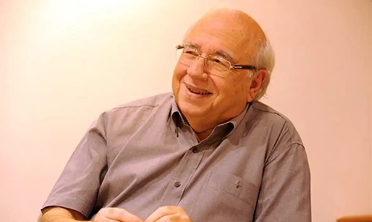 Corpo de Verissimo é velado na Assembleia Legislativa do RS