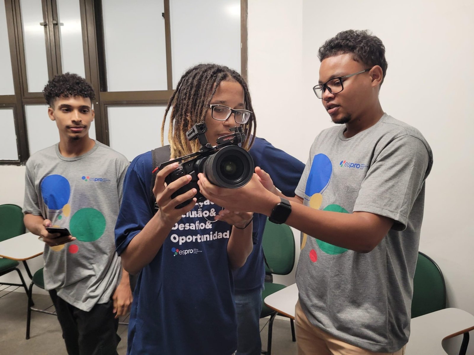 Curso gratuito de capacitação profissional para o setor audiovisual tem vagas em Porto Alegre