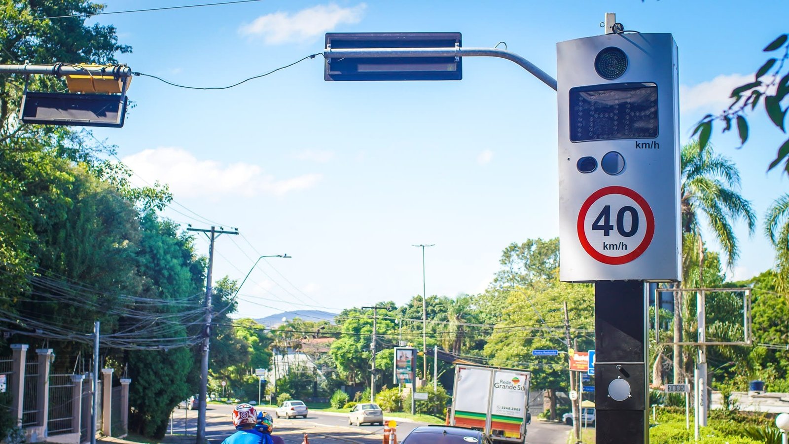 Lombadas eletrônicas passam a ter limite fixo em Porto Alegre
